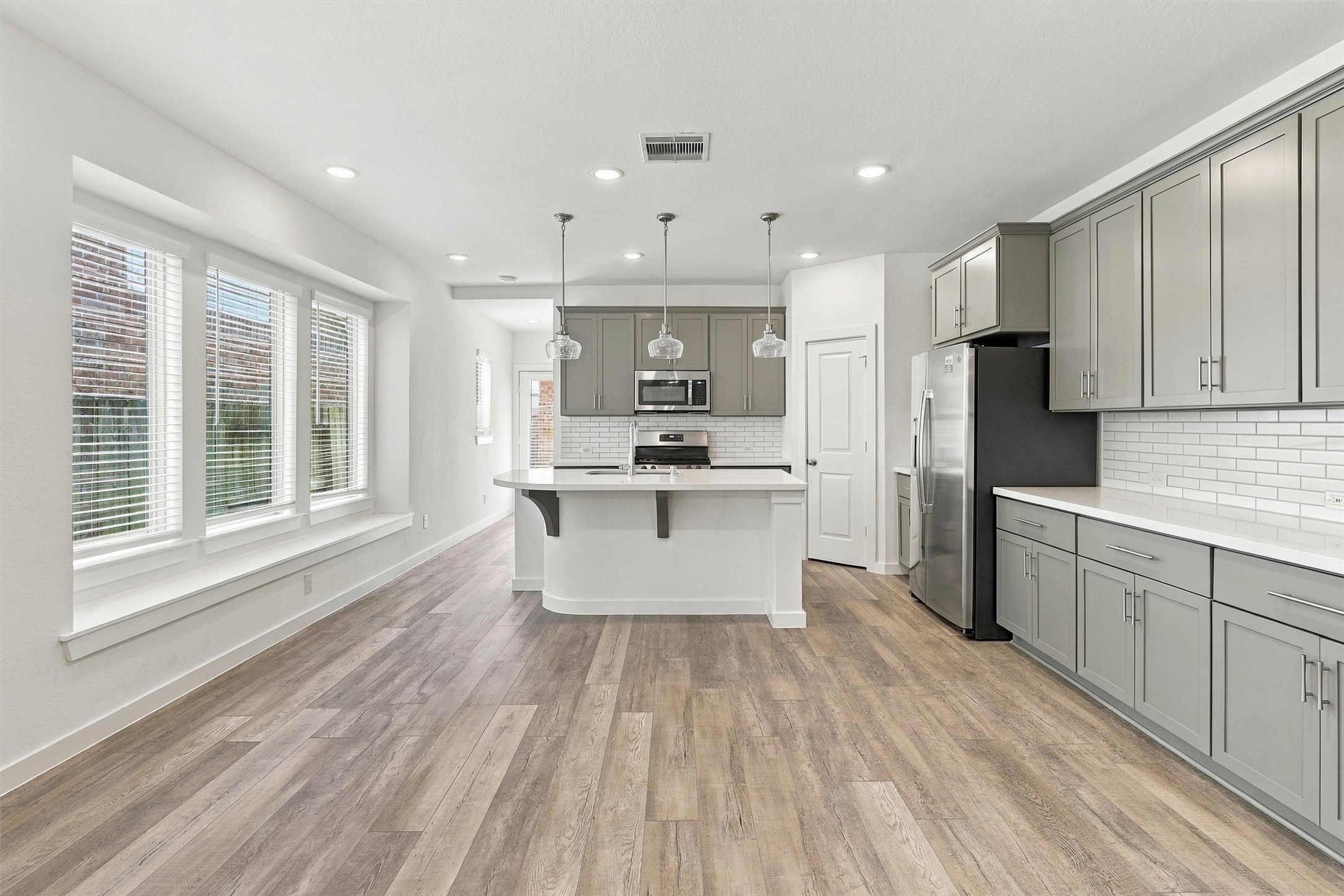 13109 Blue Flora Drive Property Photo 15