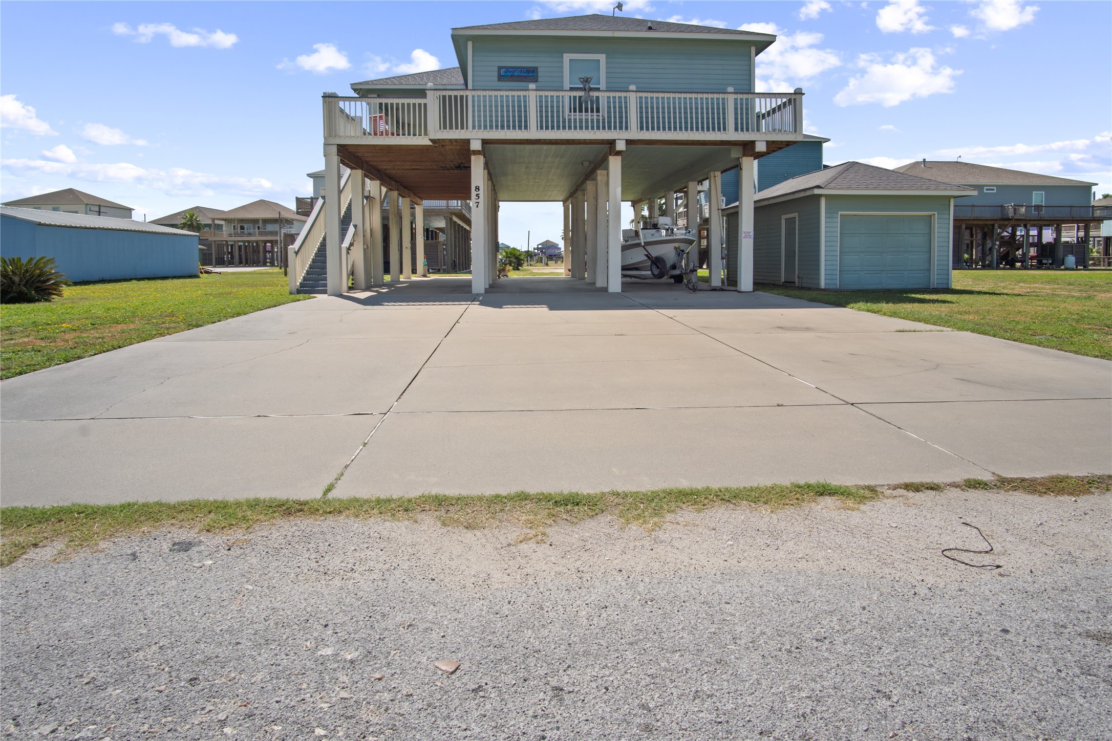 857 Gulfview Drive Property Photo 2