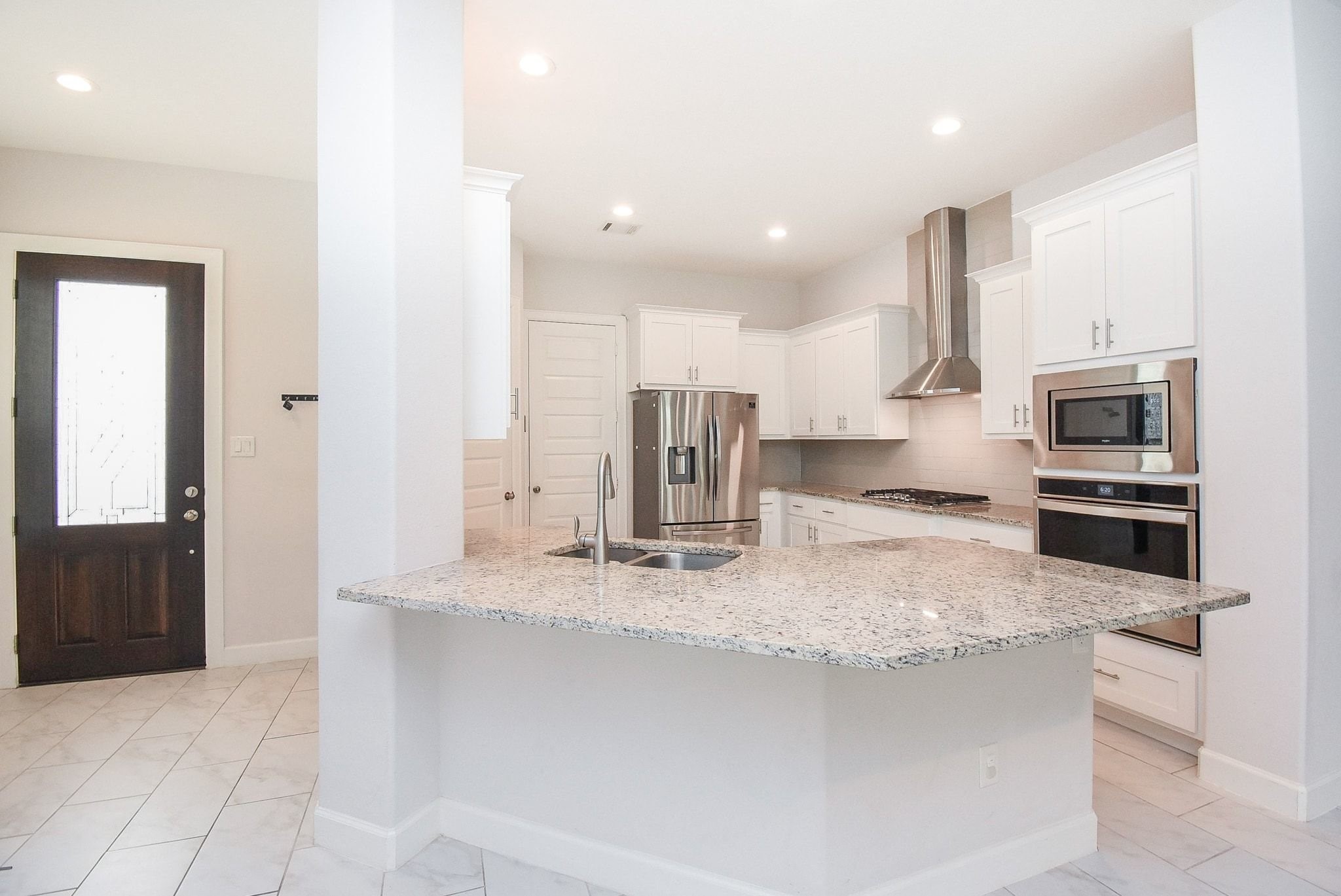 1122 Live Oak Street Property Photo 5