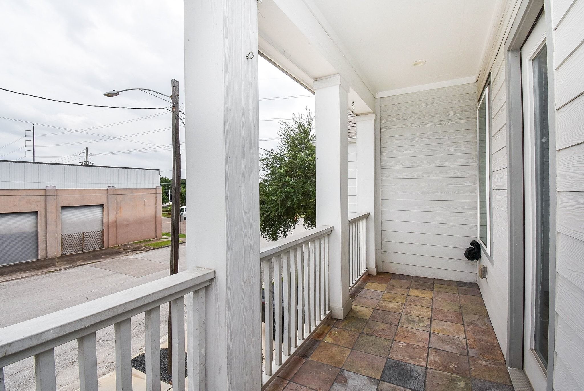 1122 Live Oak Street Property Photo 16