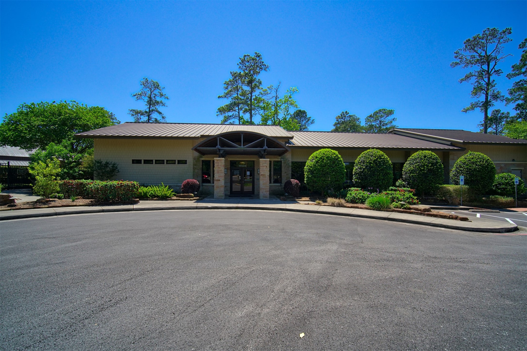 3817 Robin Drive Property Photo 6