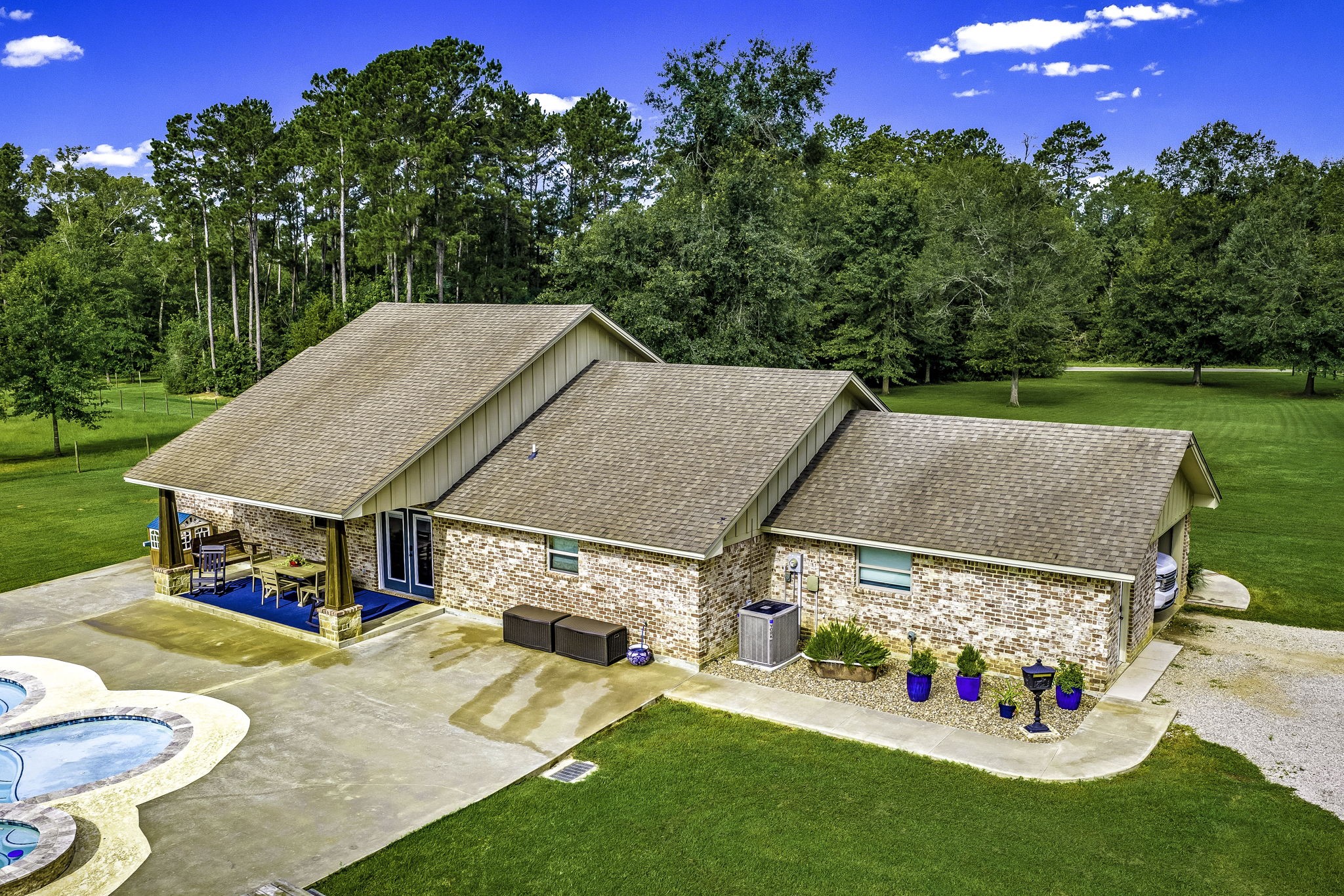 1109 Soda Loop E Property Photo 7
