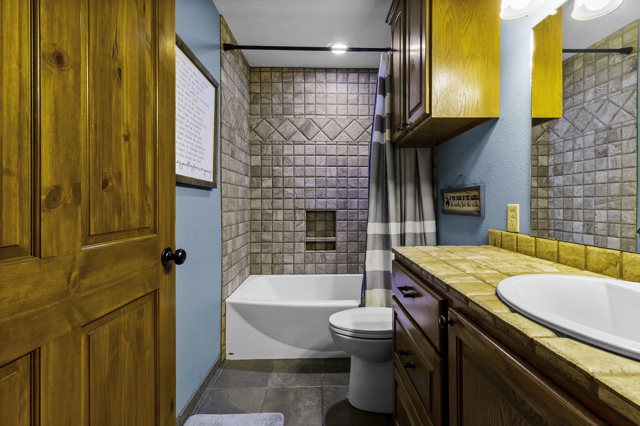 1109 Soda Loop E Property Photo 15