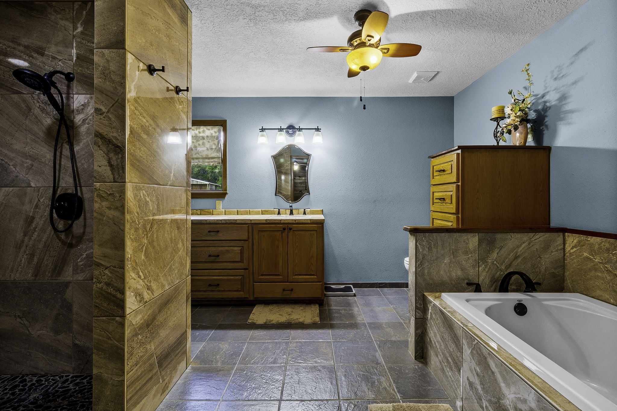 1109 Soda Loop E Property Photo 19