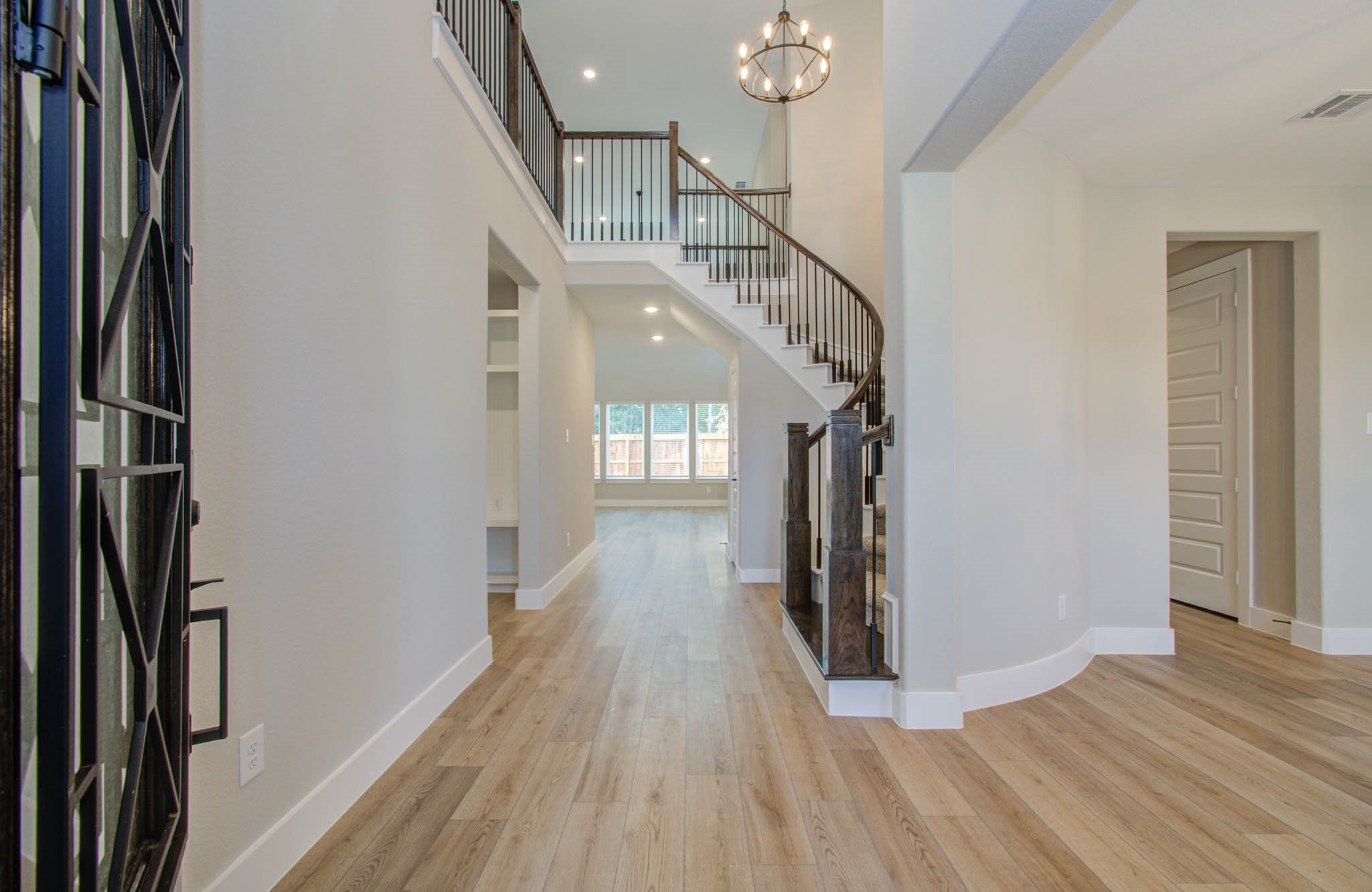 9950 Wild Indigo Circle Property Photo 3