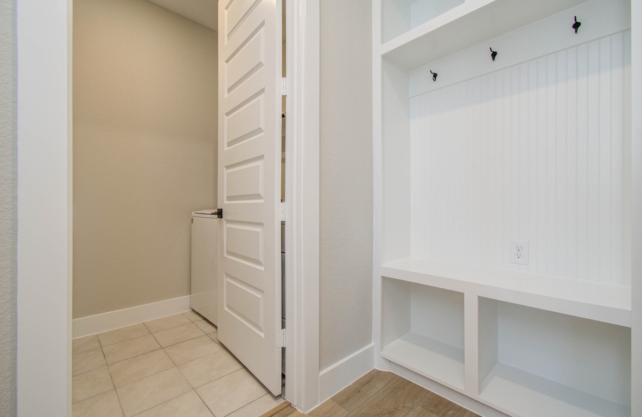 9950 Wild Indigo Circle Property Photo 8