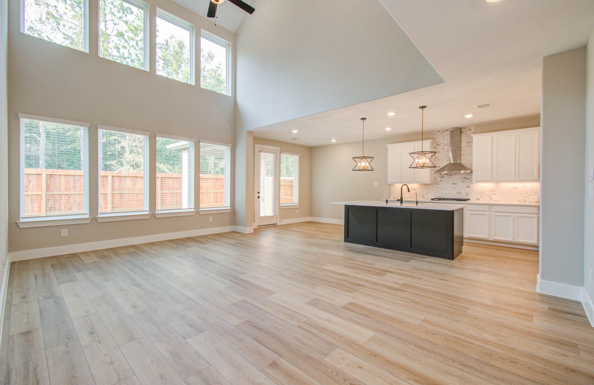 9950 Wild Indigo Circle Property Photo 10