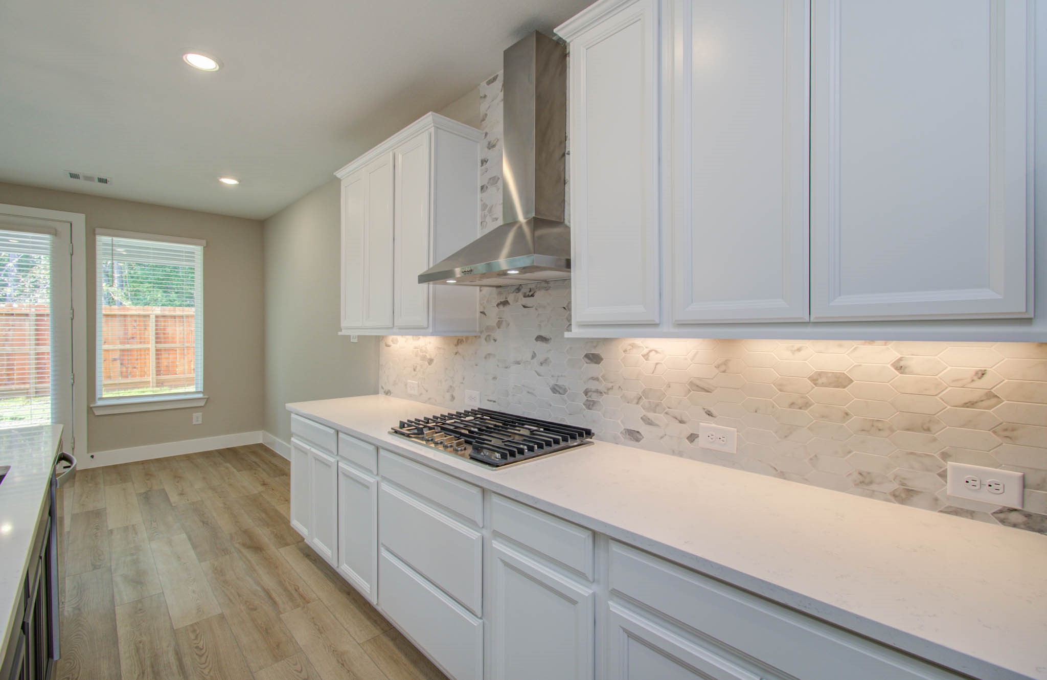 9950 Wild Indigo Circle Property Photo 16