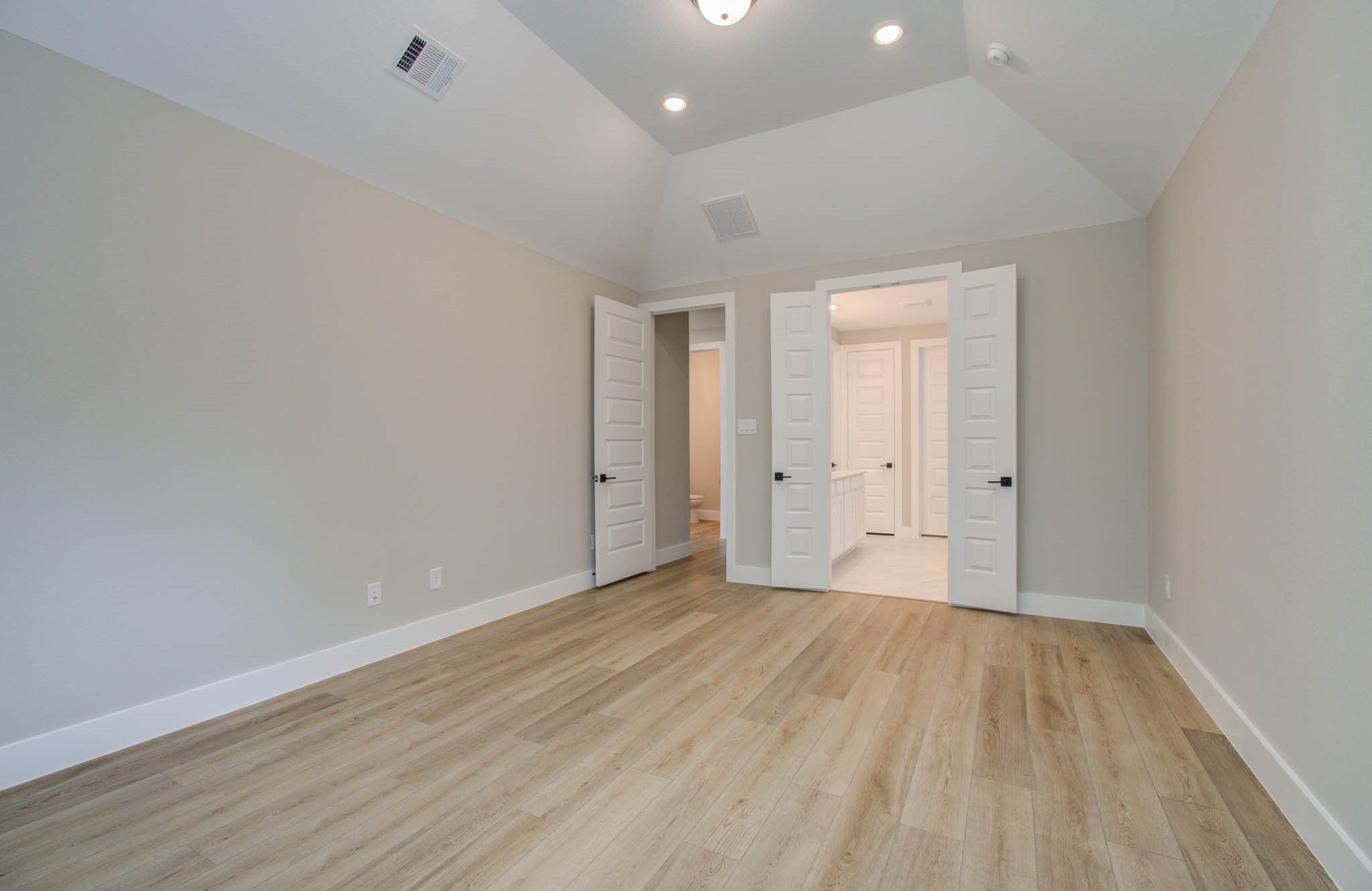 9950 Wild Indigo Circle Property Photo 22