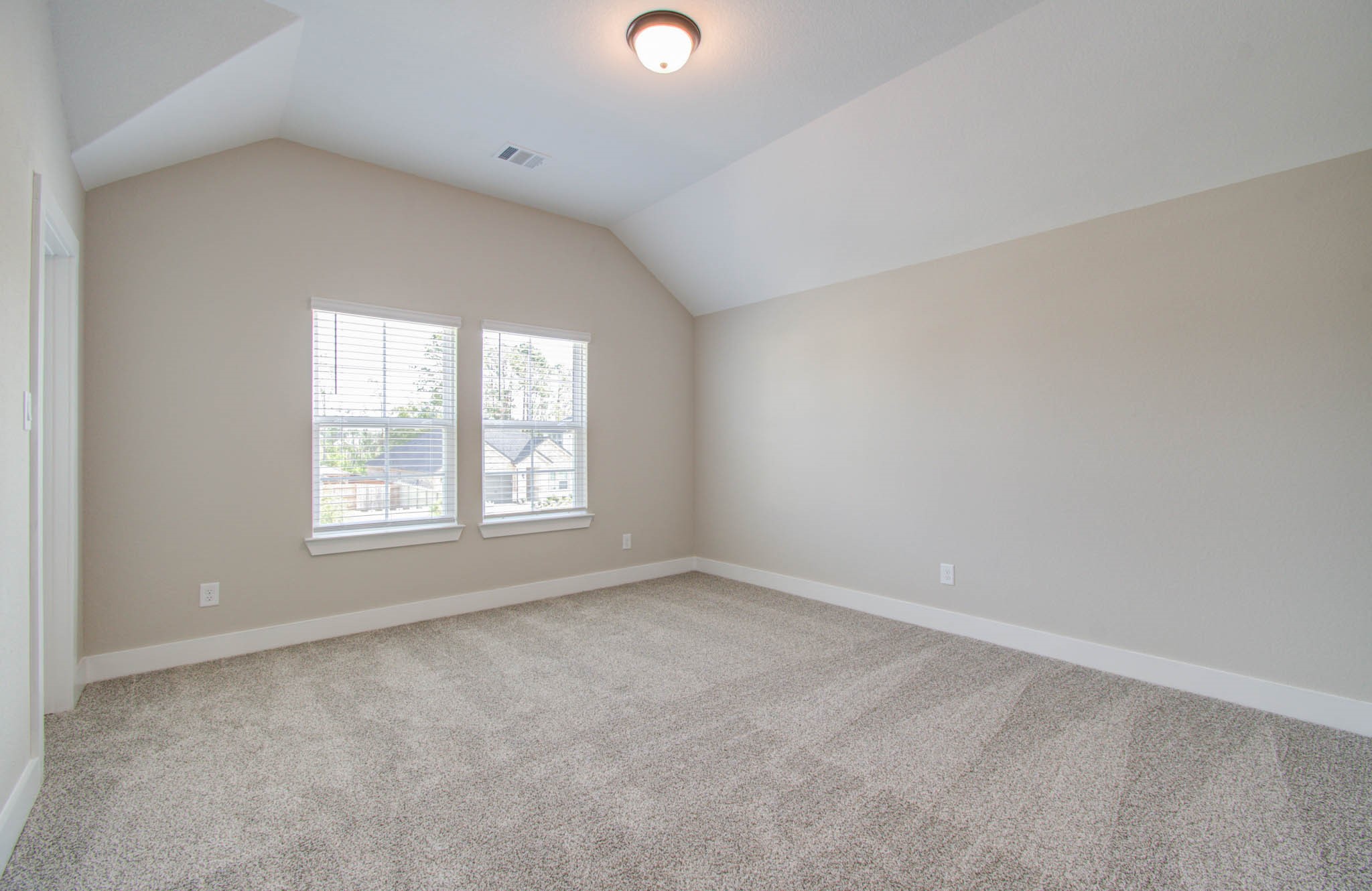 9950 Wild Indigo Circle Property Photo 33