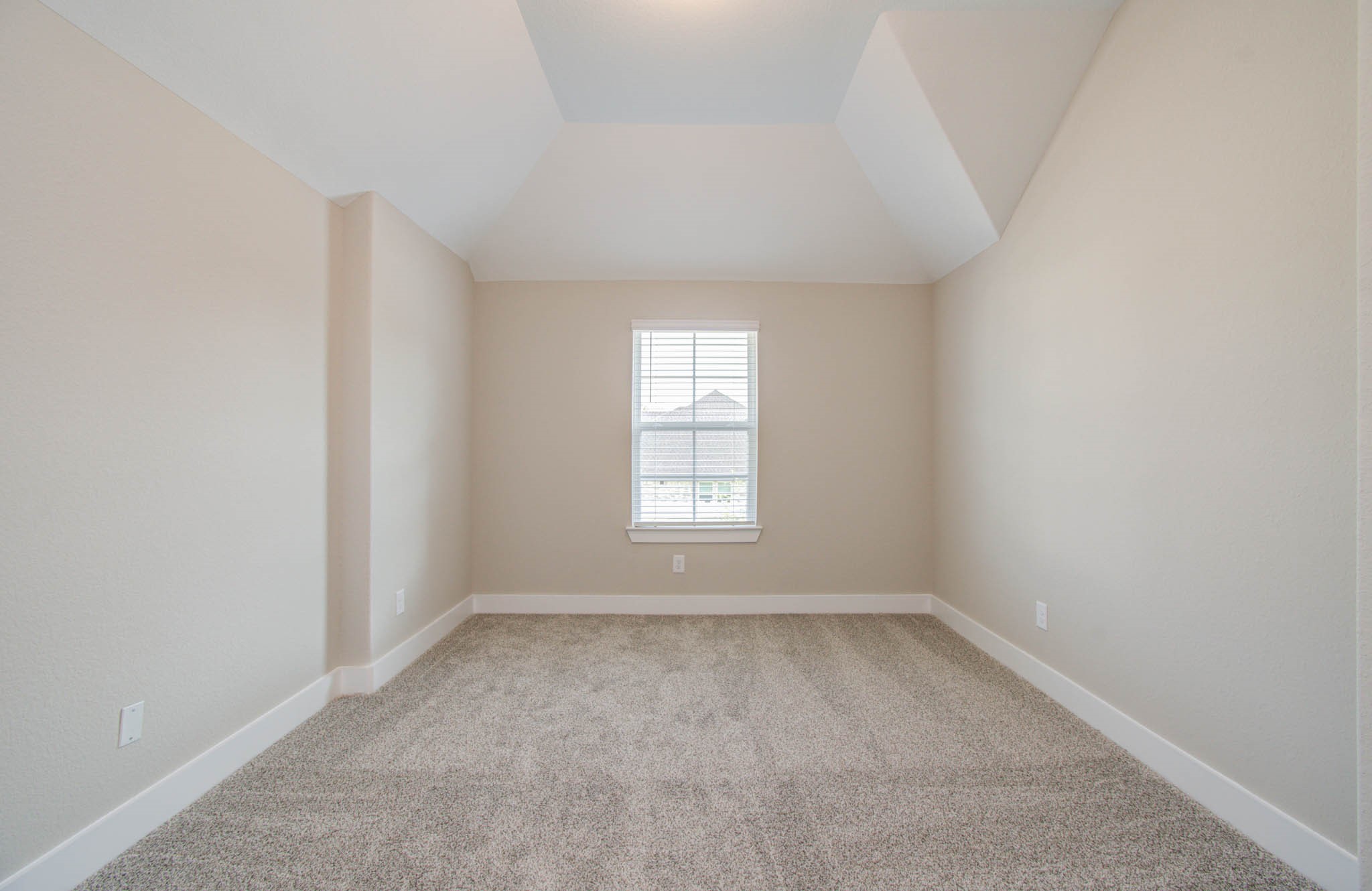 9950 Wild Indigo Circle Property Photo 36