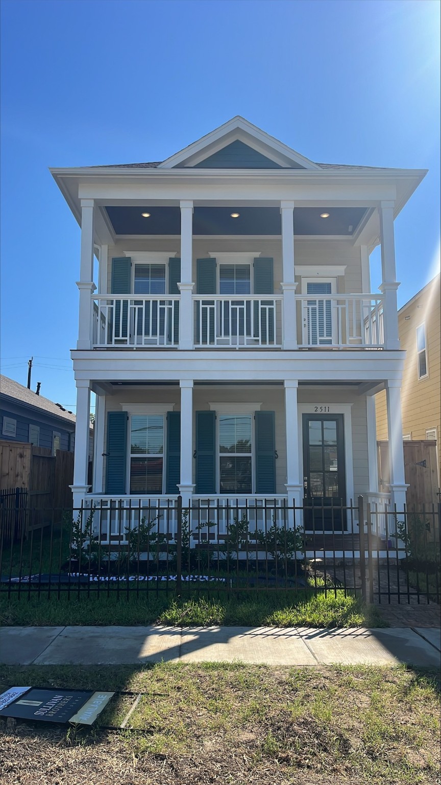 2511 S Houston Avenue Property Photo 2