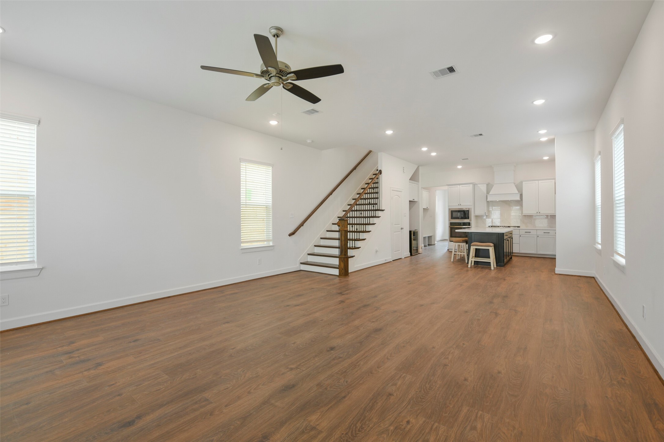 2511 S Houston Avenue Property Photo 10