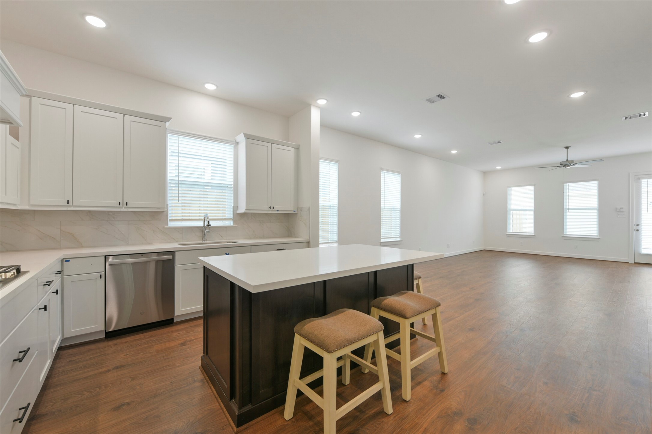 2511 S Houston Avenue Property Photo 13