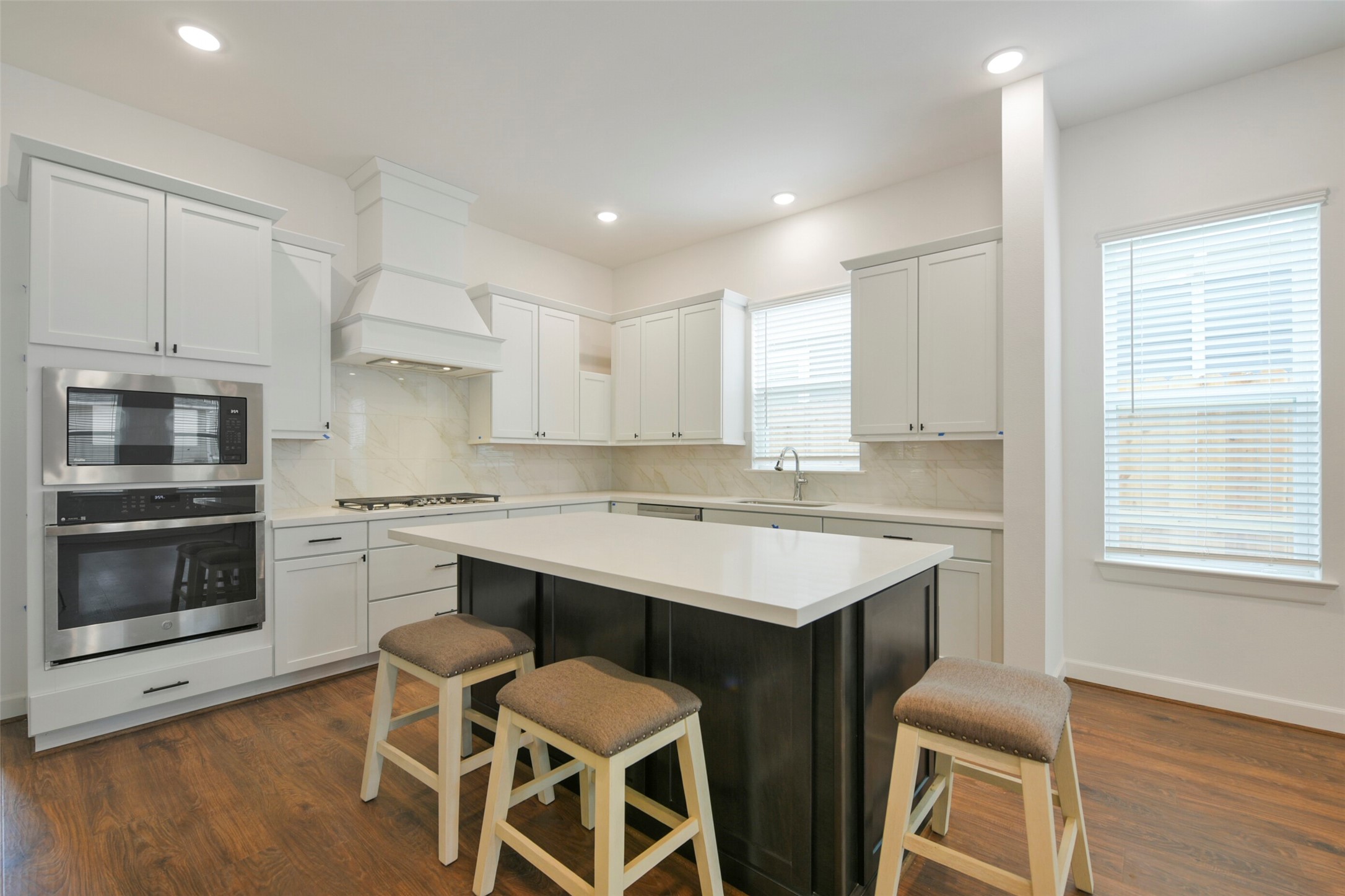 2511 S Houston Avenue Property Photo 14
