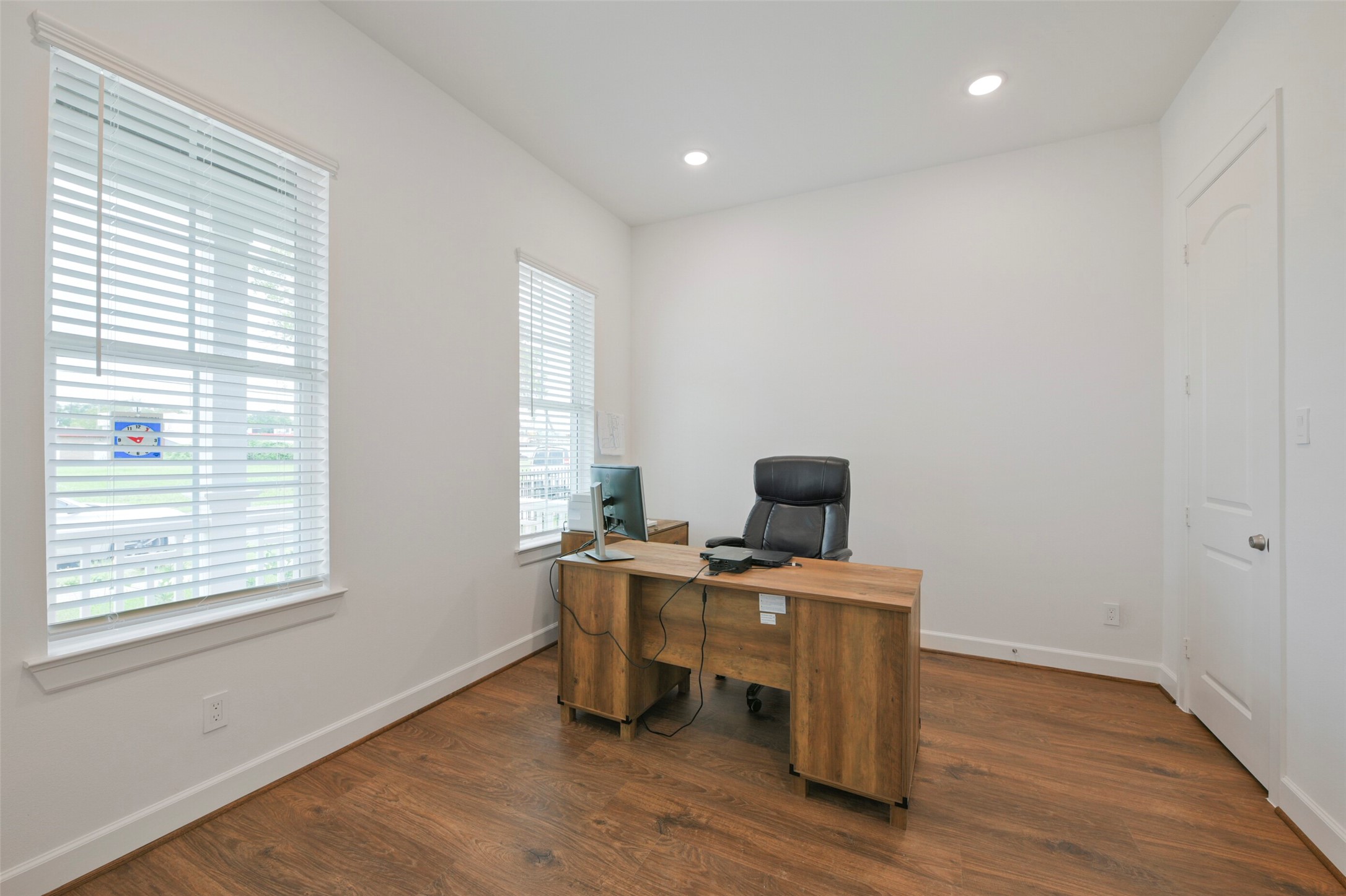 2511 S Houston Avenue Property Photo 21