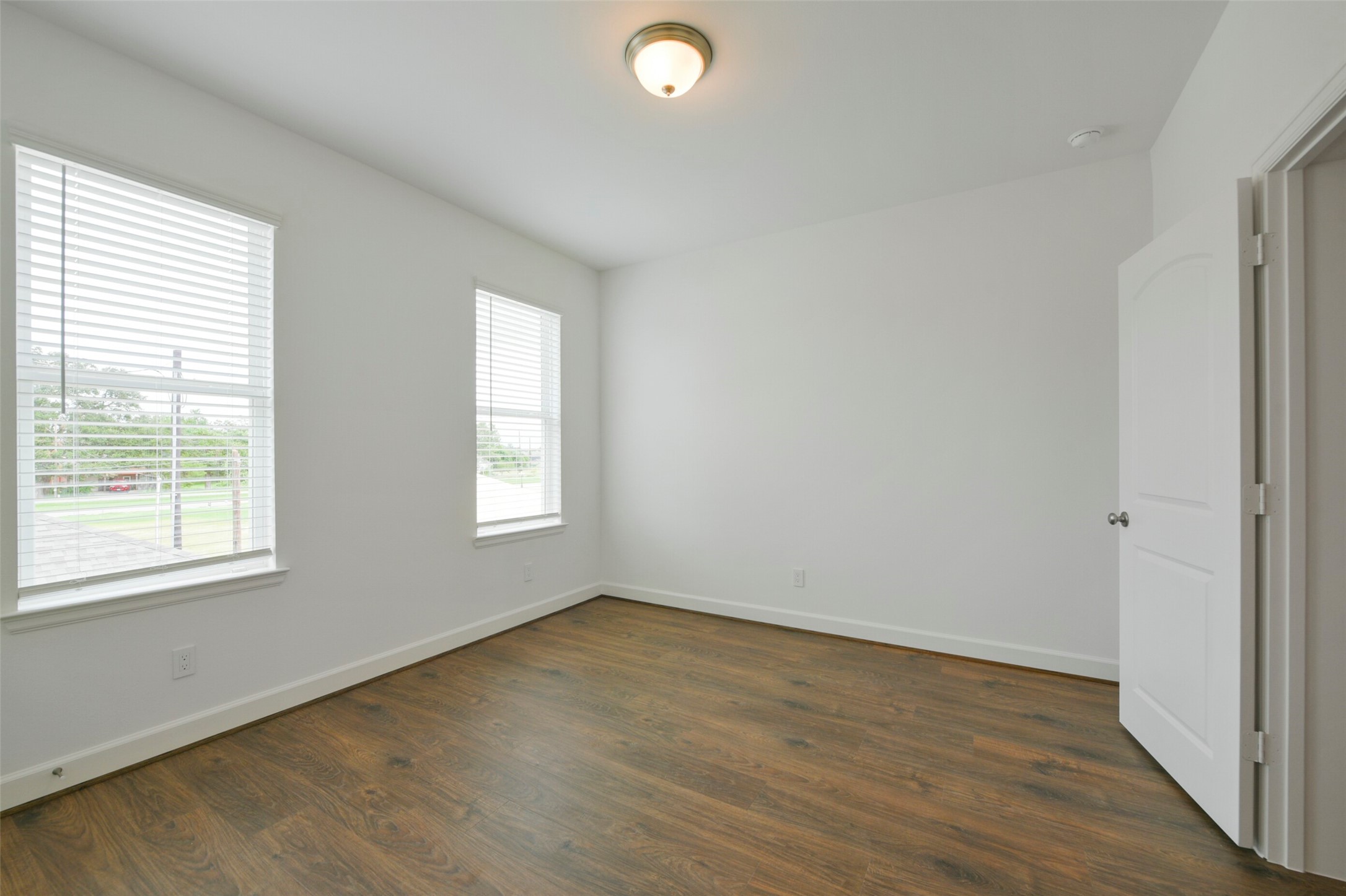 2511 S Houston Avenue Property Photo 31