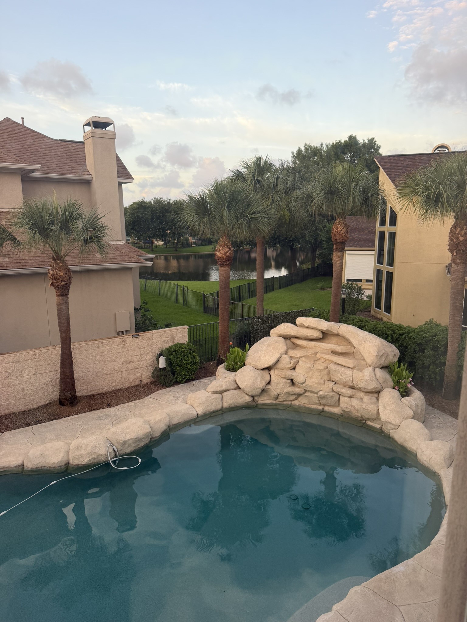 10 Lake Mist Court Property Photo 32