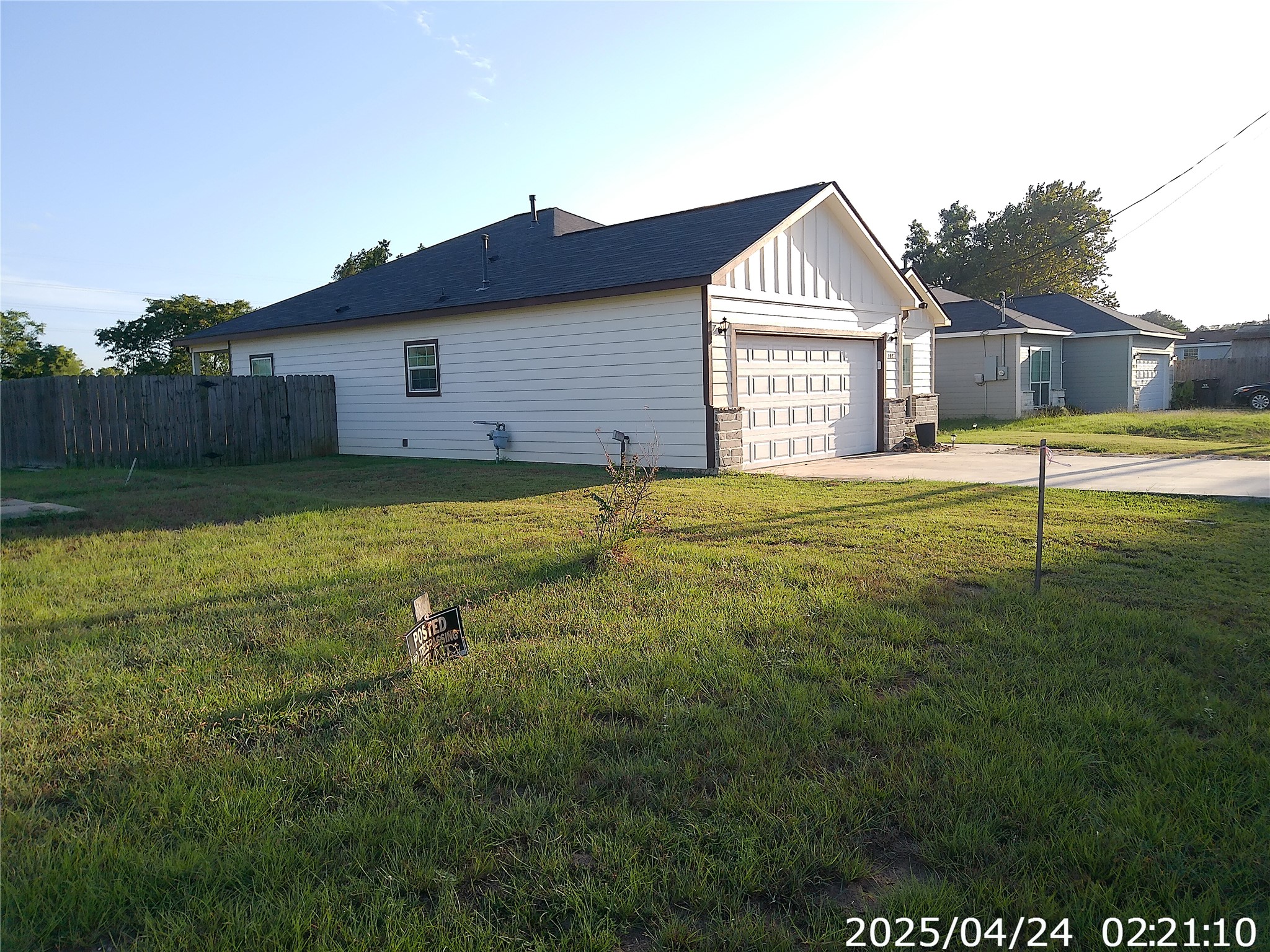 1027 Wallace Street Property Photo 2