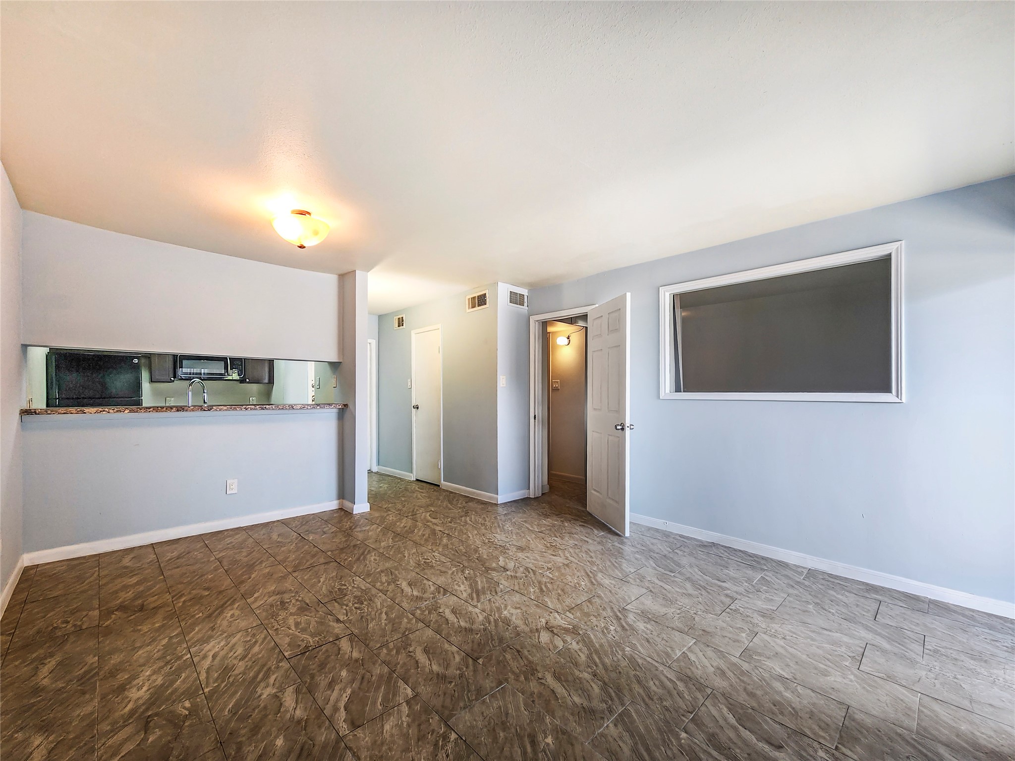 2820 S Bartell Drive 1 Property Photo 2