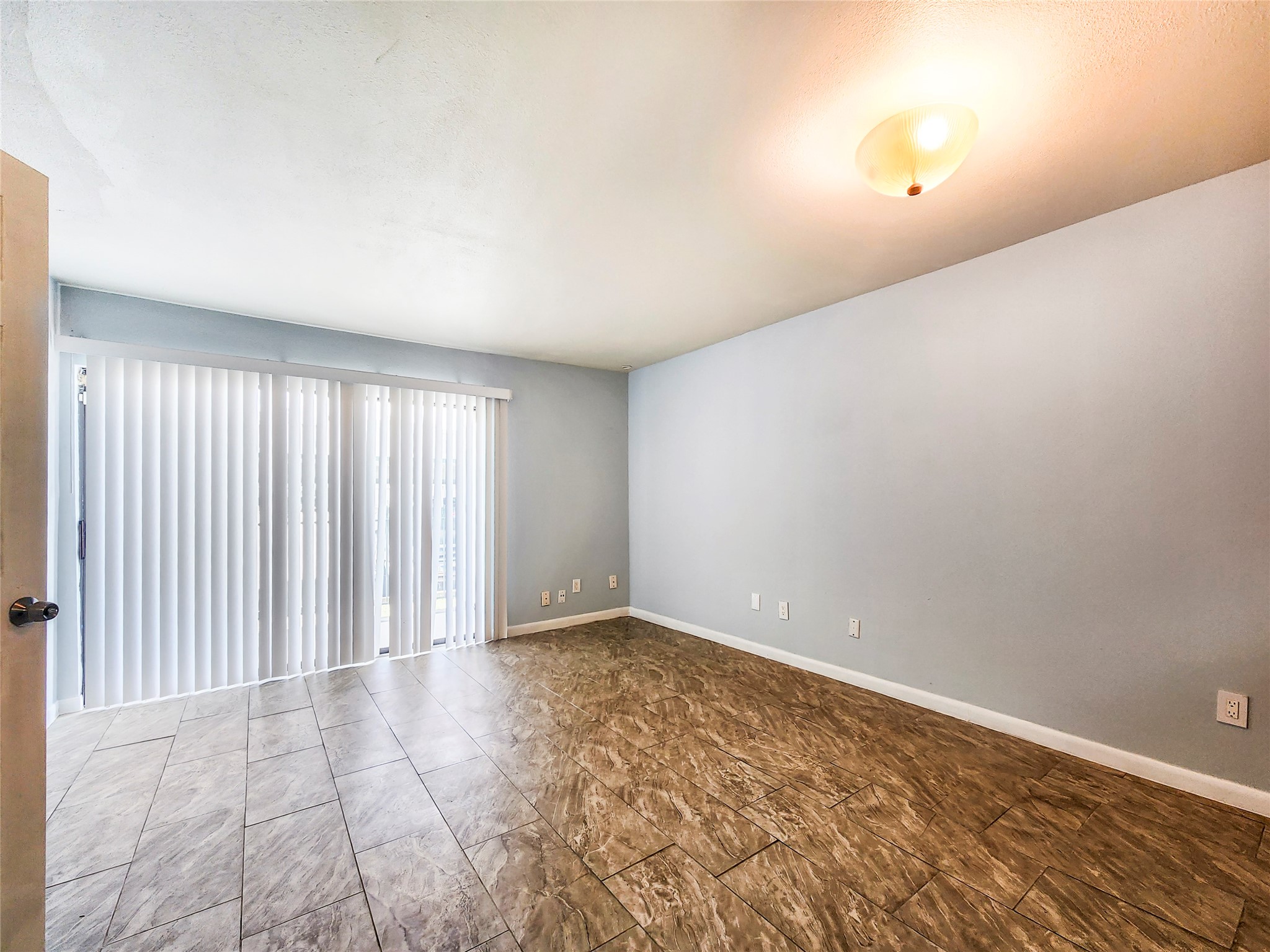 2820 S Bartell Drive 1 Property Photo 3
