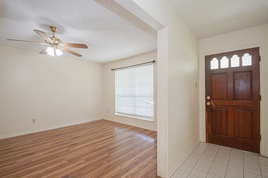 8111 Dellanera Drive Property Photo 3