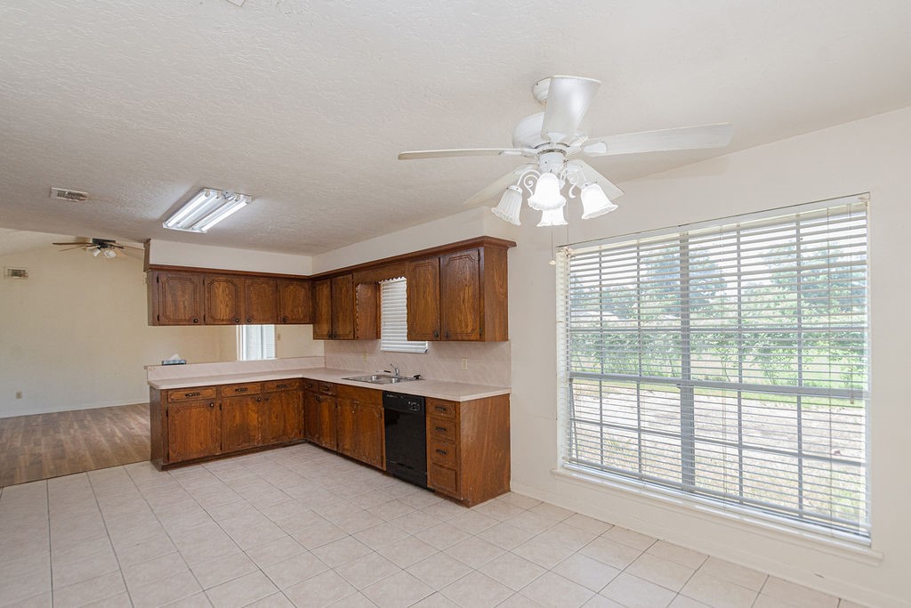 8111 Dellanera Drive Property Photo 9