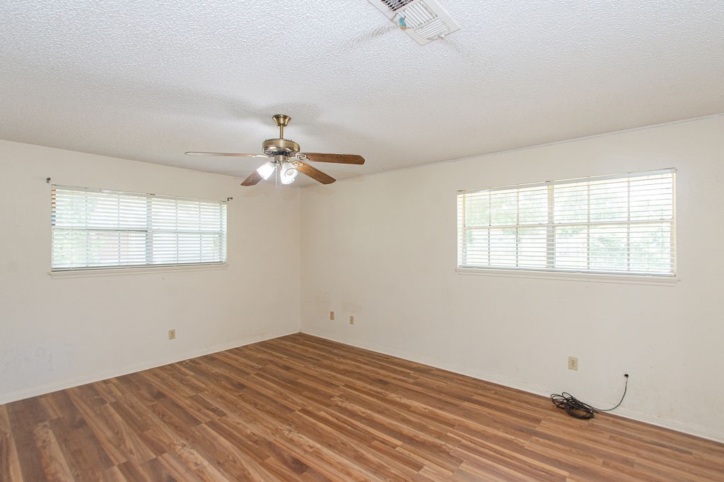 8111 Dellanera Drive Property Photo 10