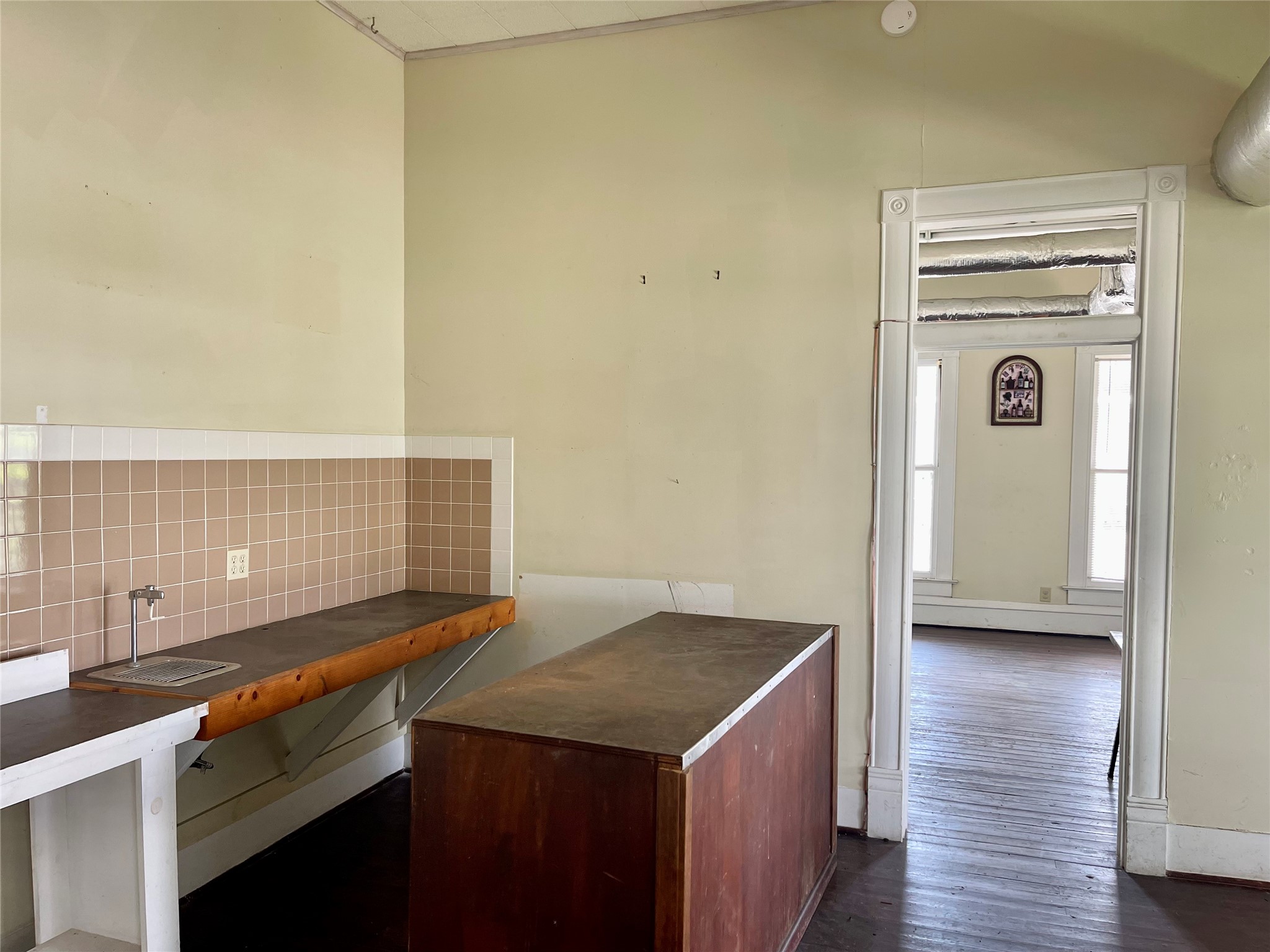200 W Post Office Street Property Photo 13