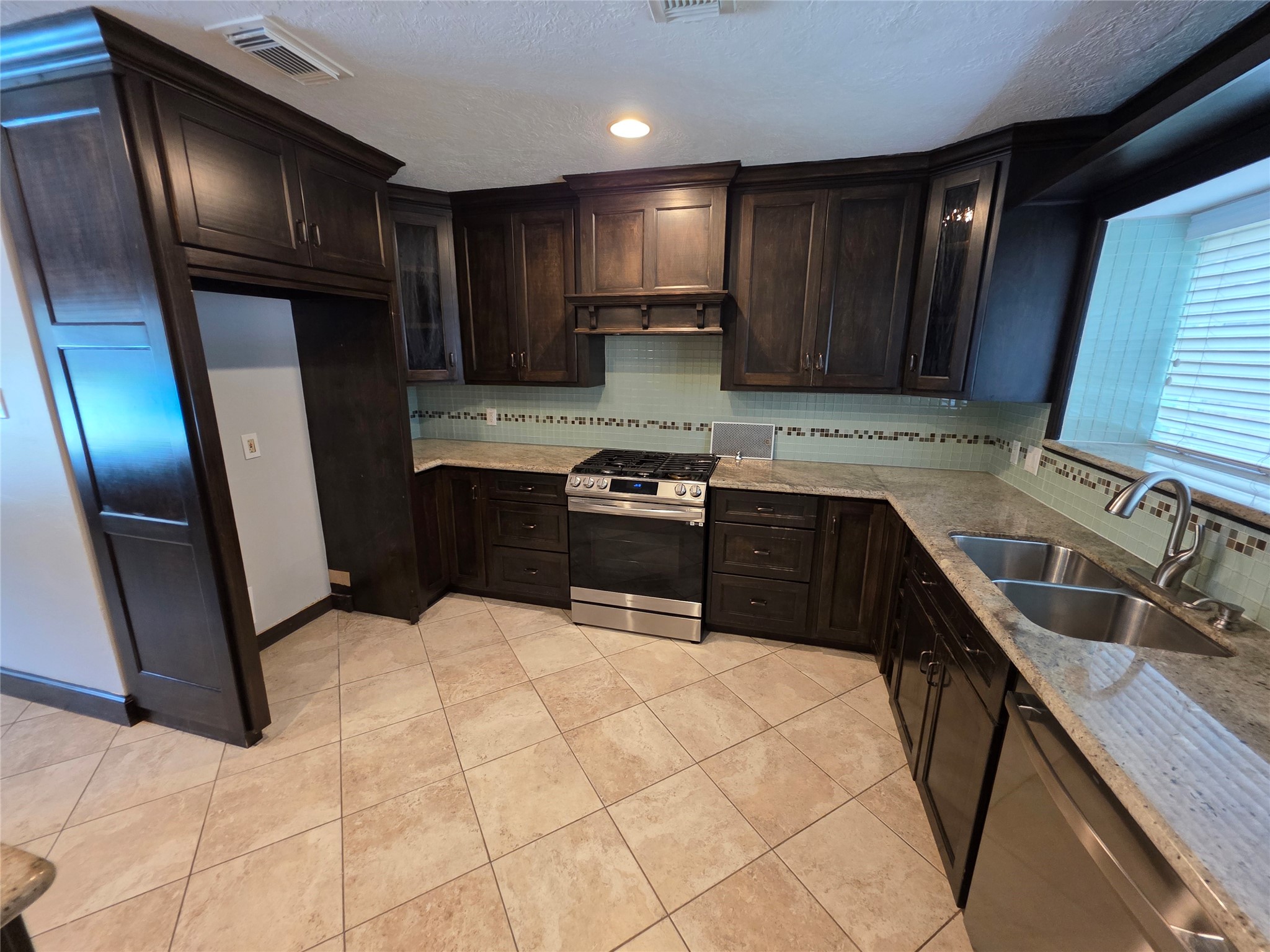 16806 Sandypine Circle Property Photo 16