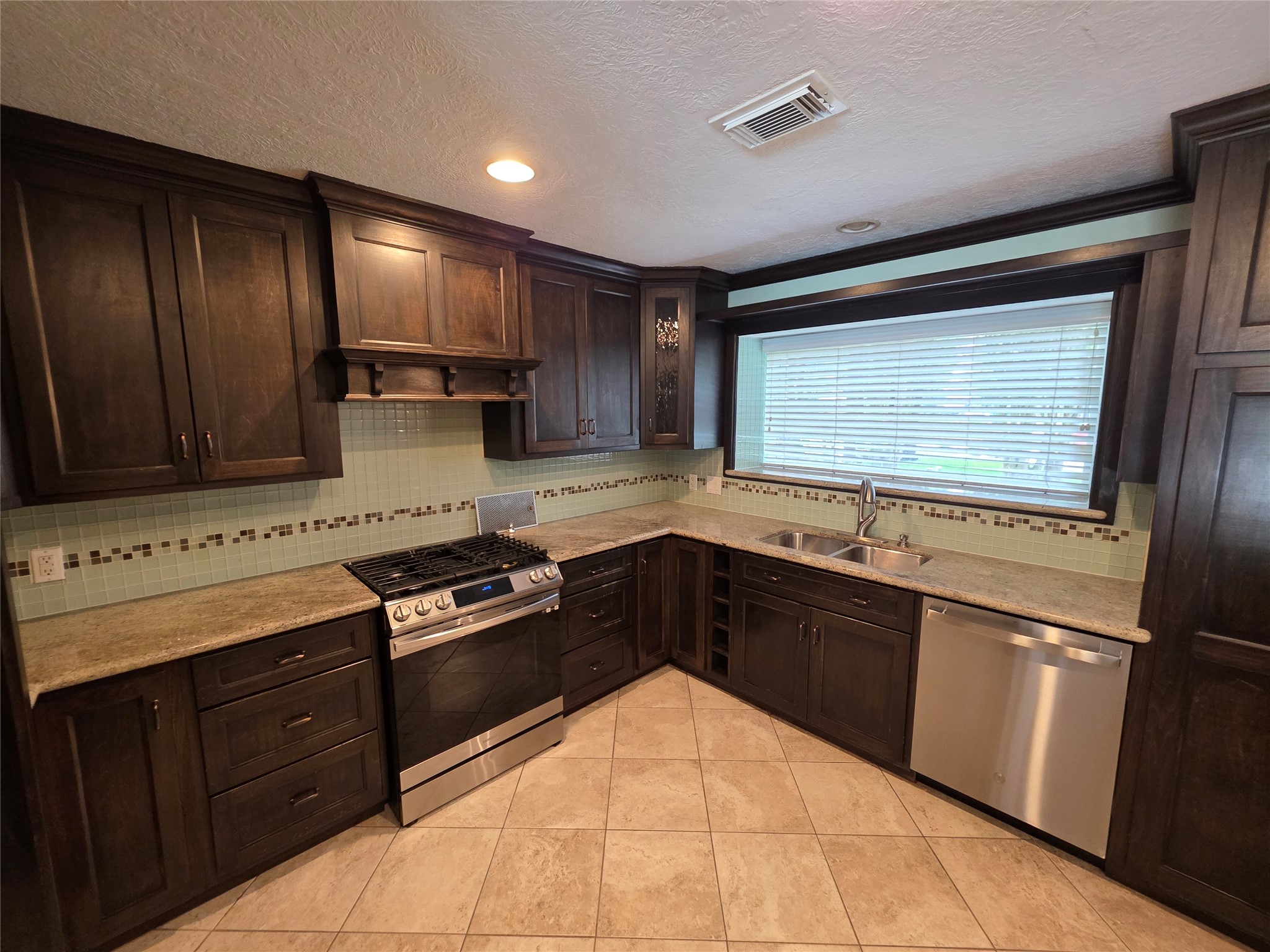 16806 Sandypine Circle Property Photo 18