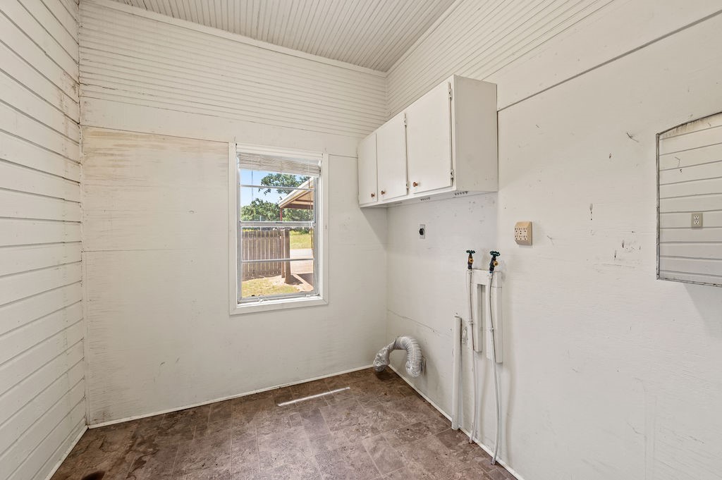 211 S Olive Street Property Photo 25