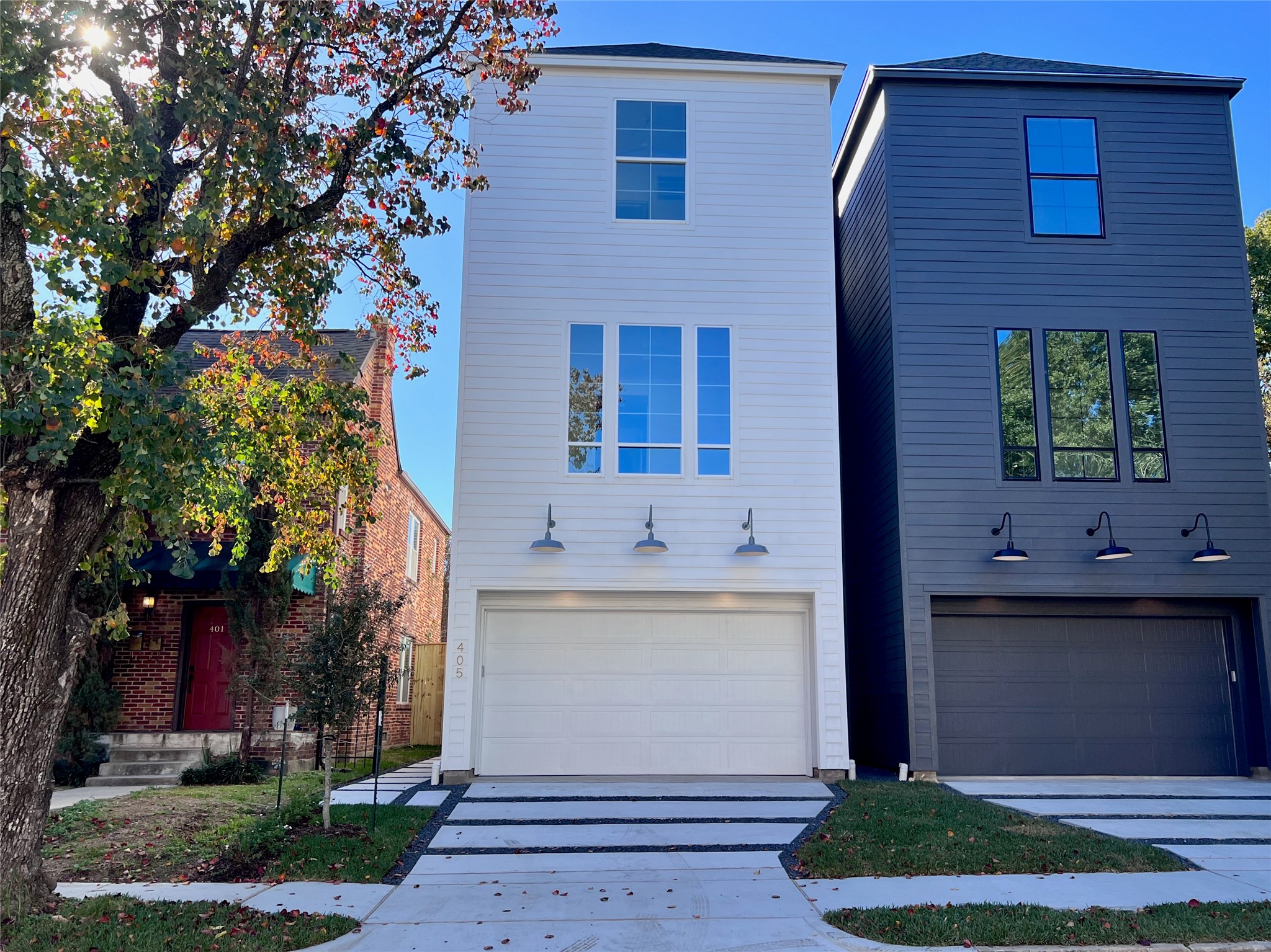 405 W Saulnier Street Property Photo