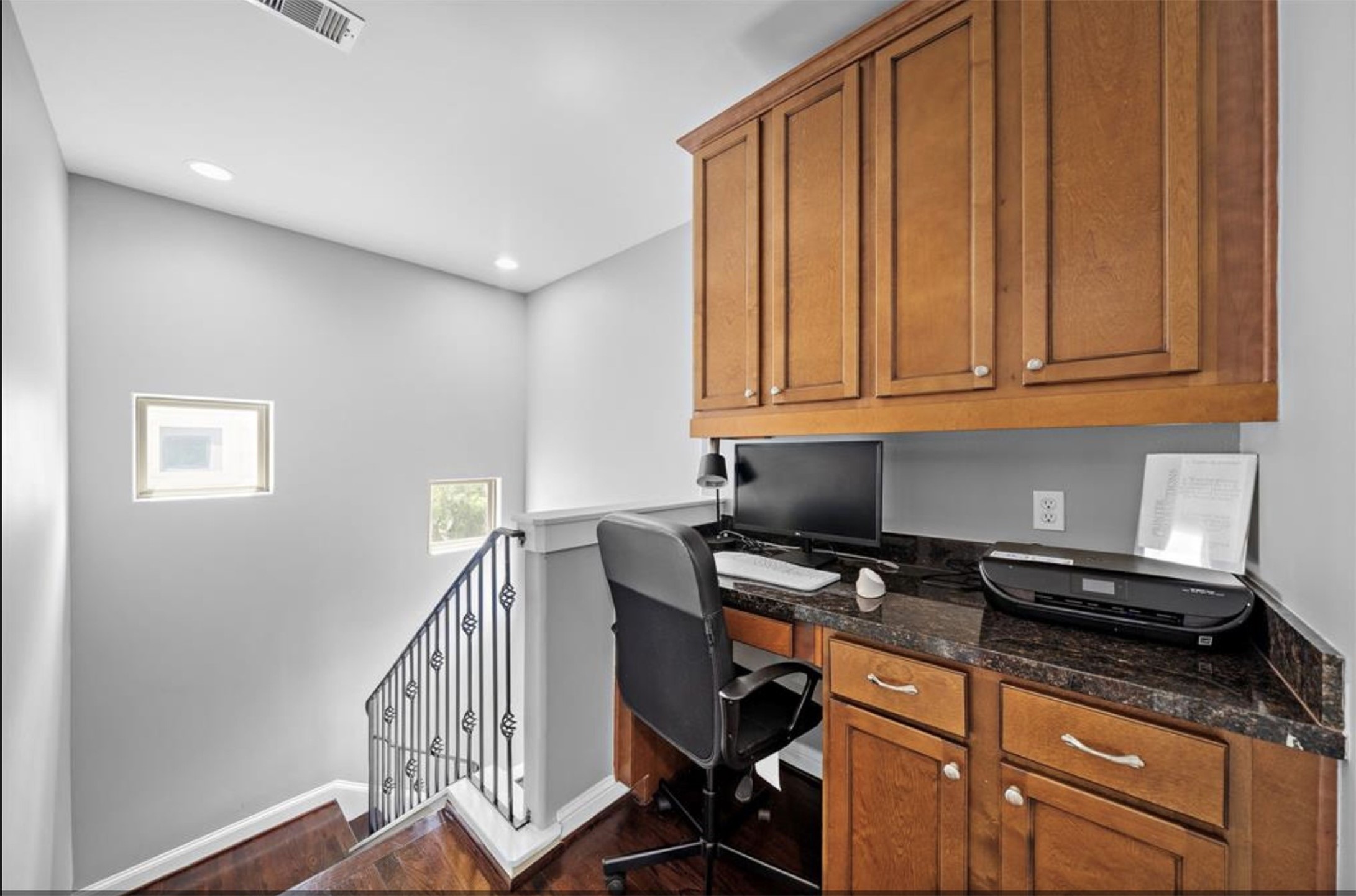 2512 Leeland Street Property Photo 33