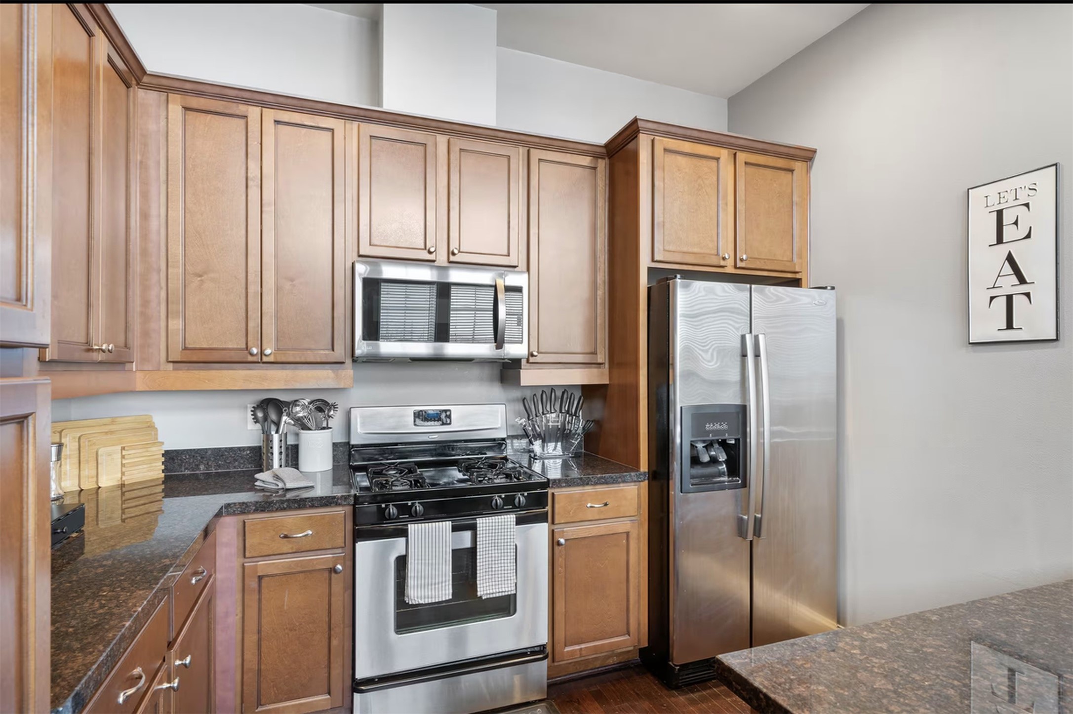 2512 Leeland Street Property Photo 35