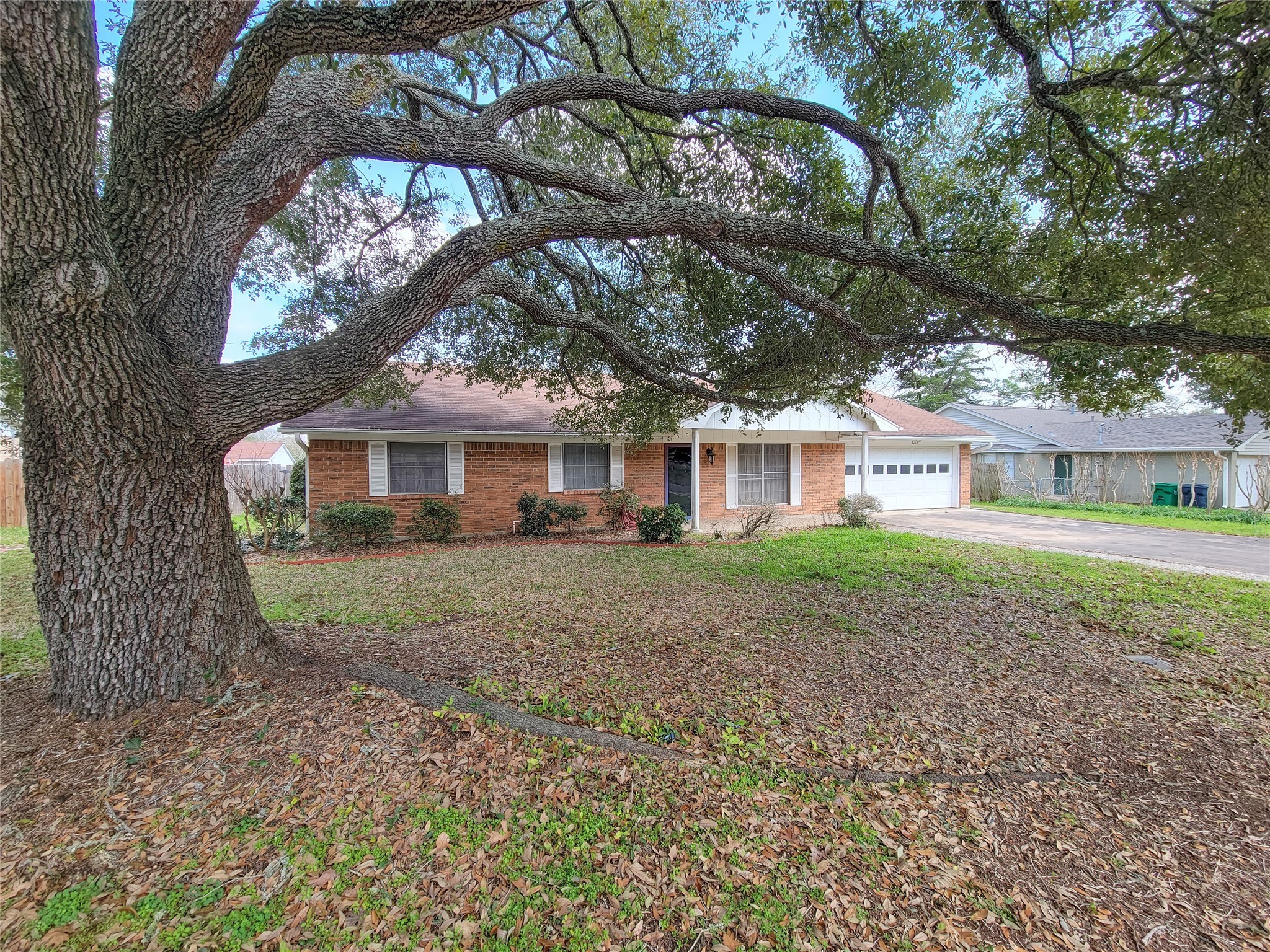 1703 Westwind Drive Property Photo 1