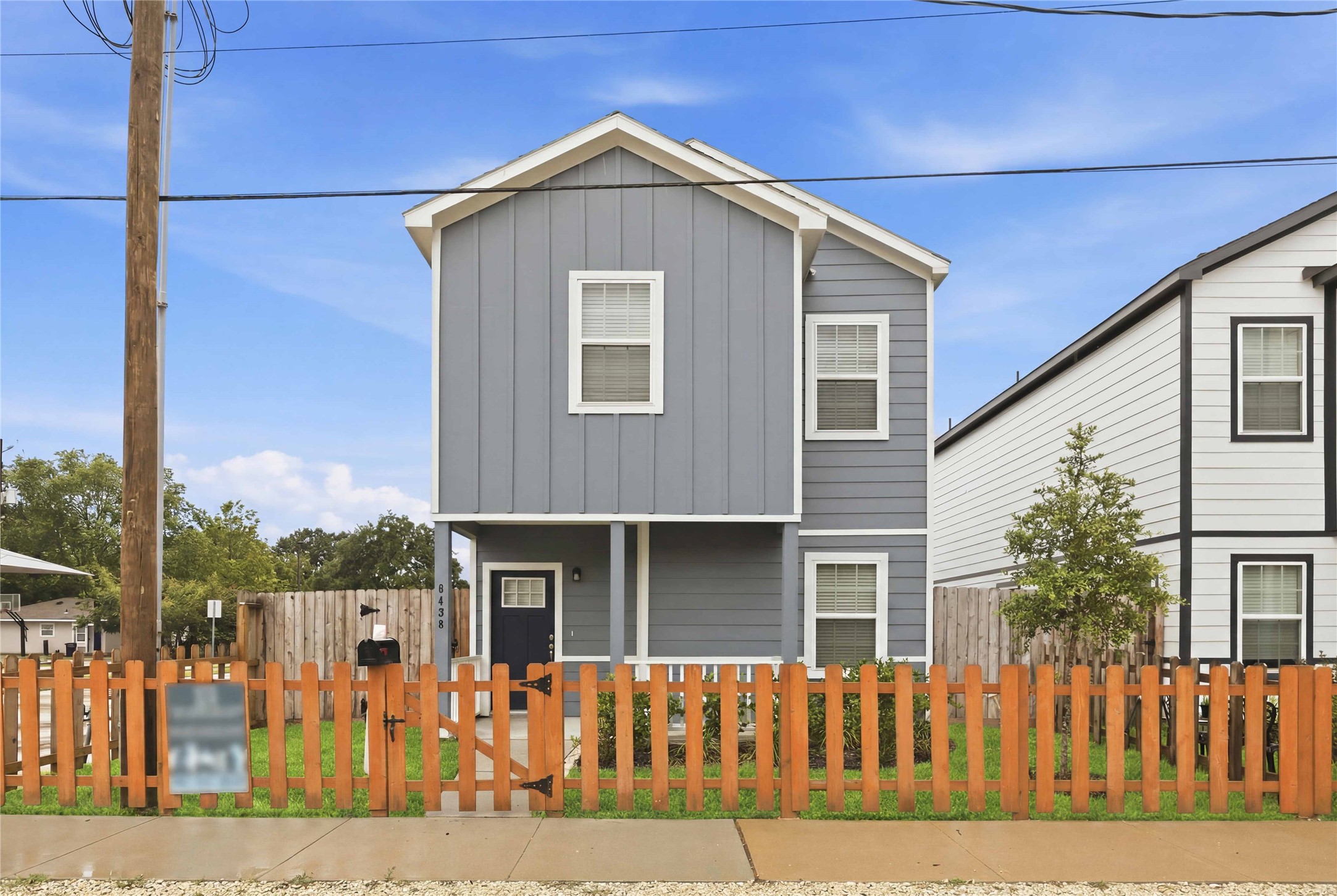 6438 Calhoun Road Property Photo 1