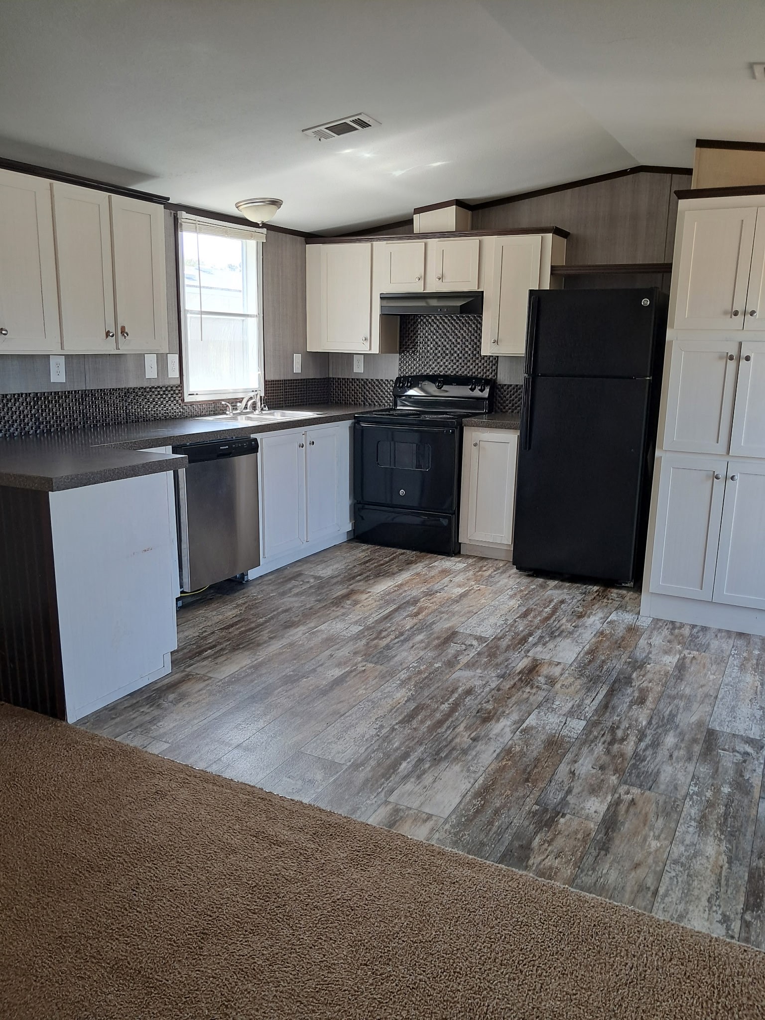 30660 Equity Drive Property Photo 2