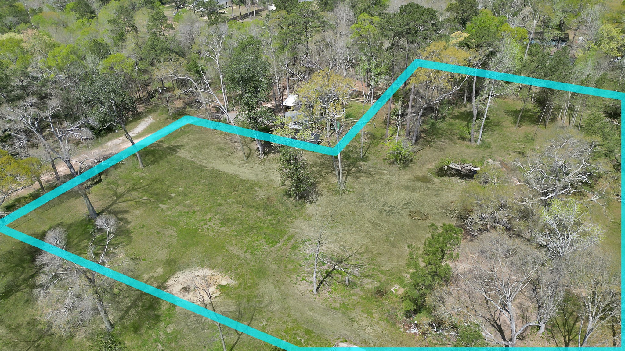 123 County Road 3712 Property Photo 2