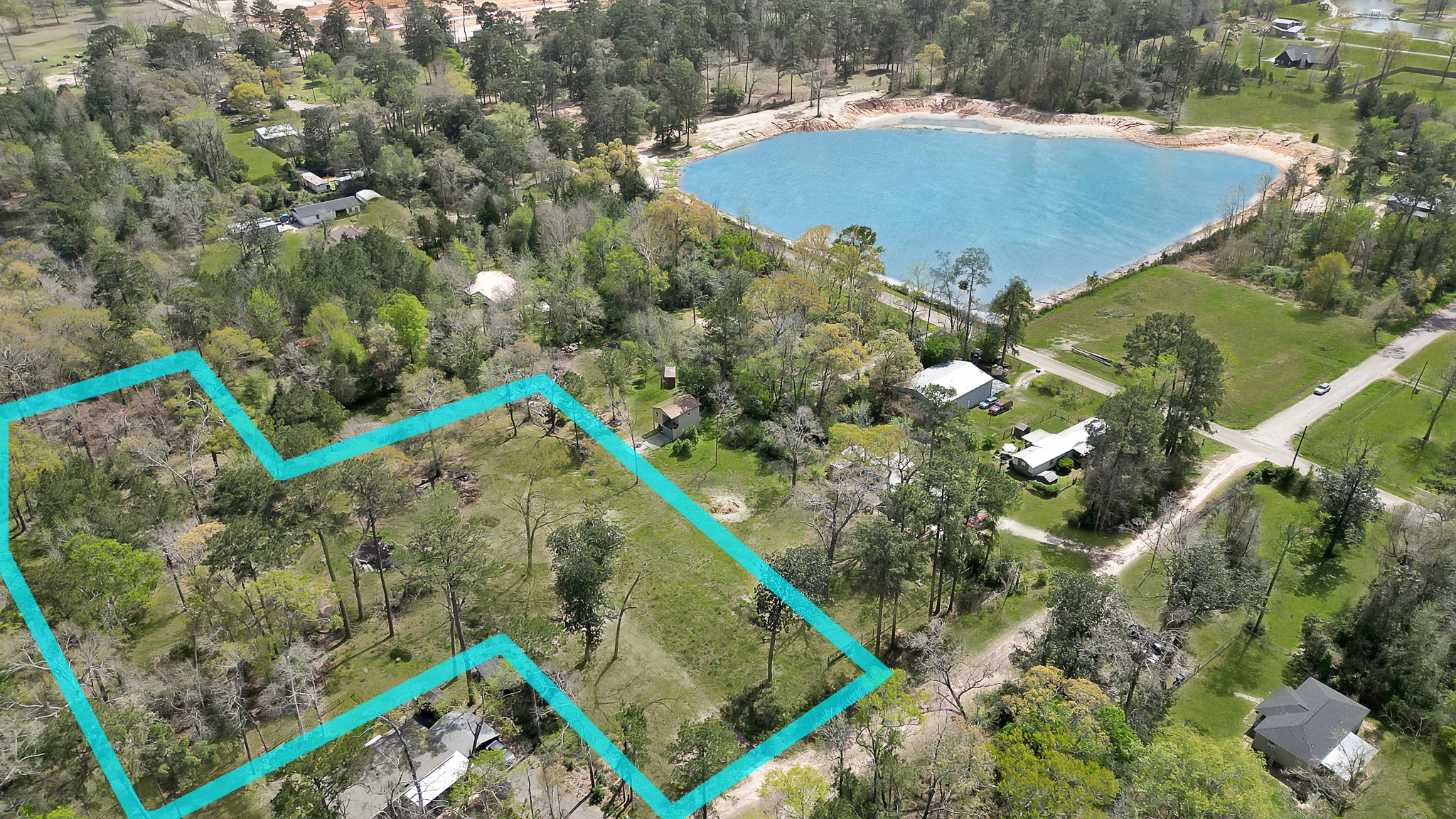 123 County Road 3712 Property Photo 3