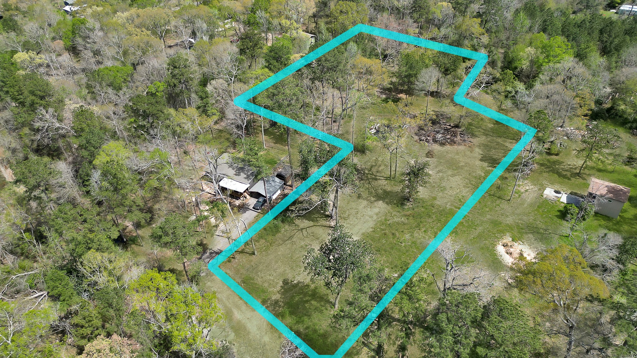 123 County Road 3712 Property Photo 5