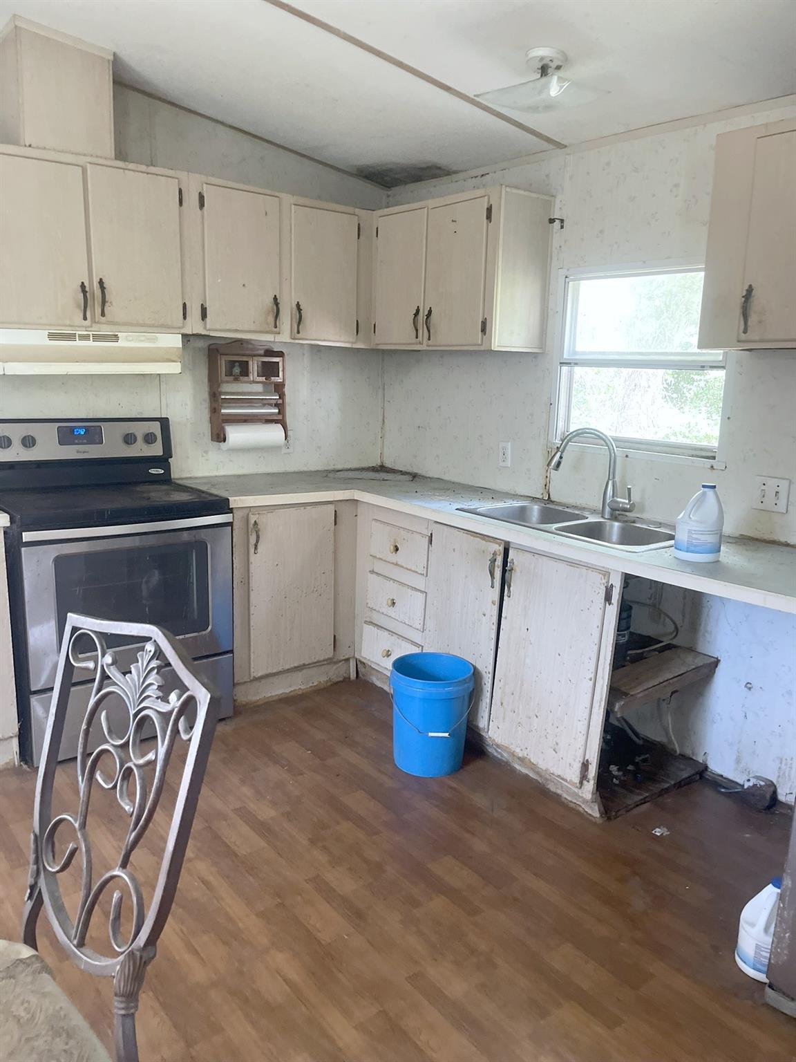 414 Shaw Street, Alvin Tx 77511 Property Photo 8