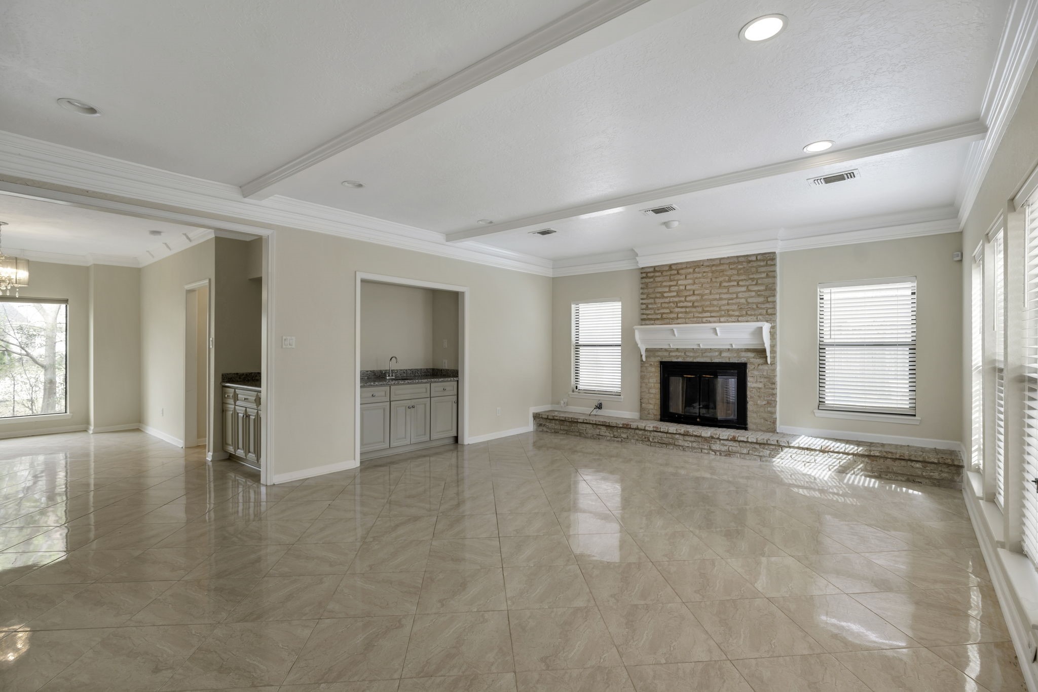 1126 Crossroads Drive Property Photo 4
