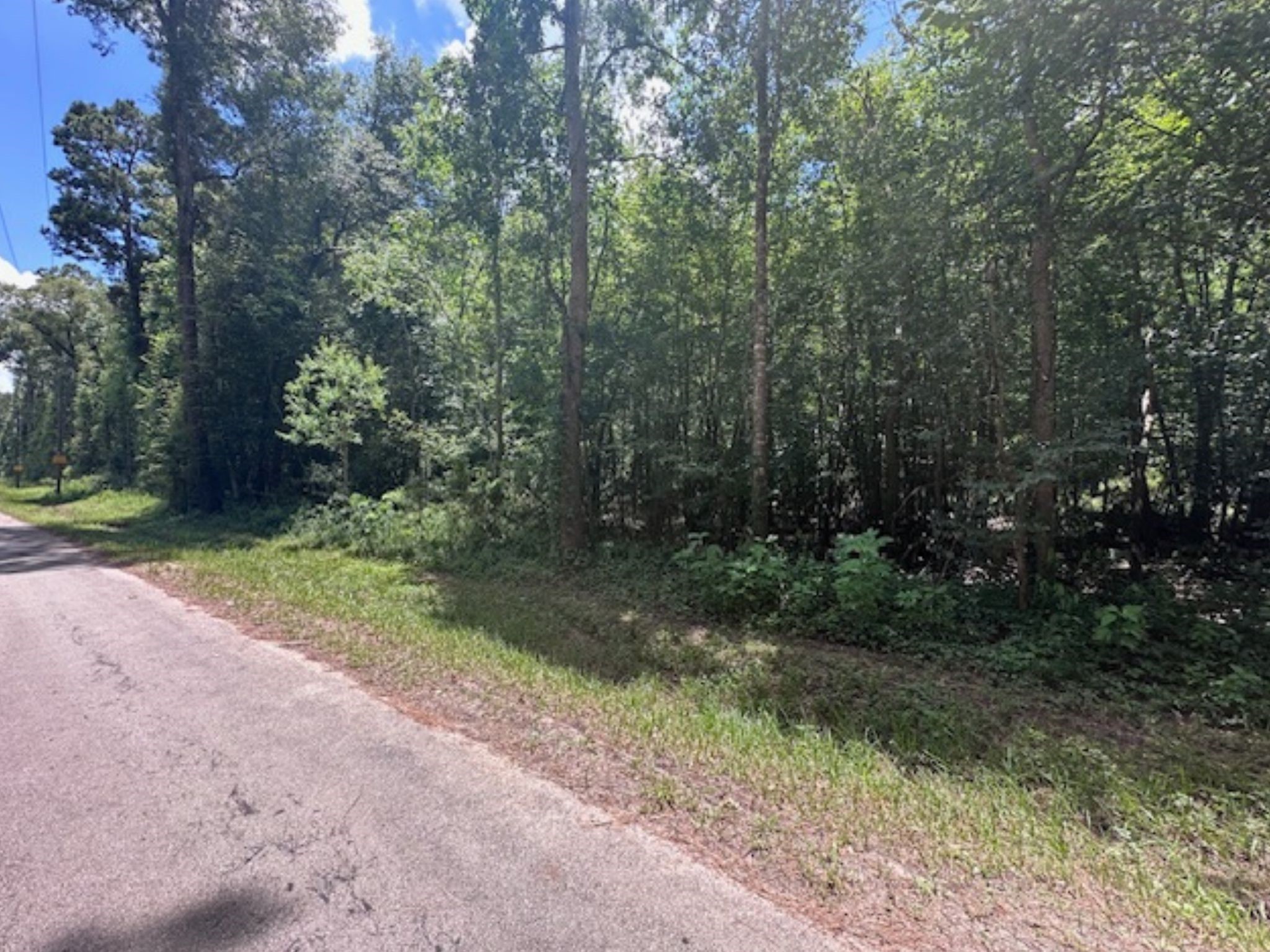 00 Fm-2090 Property Photo 1