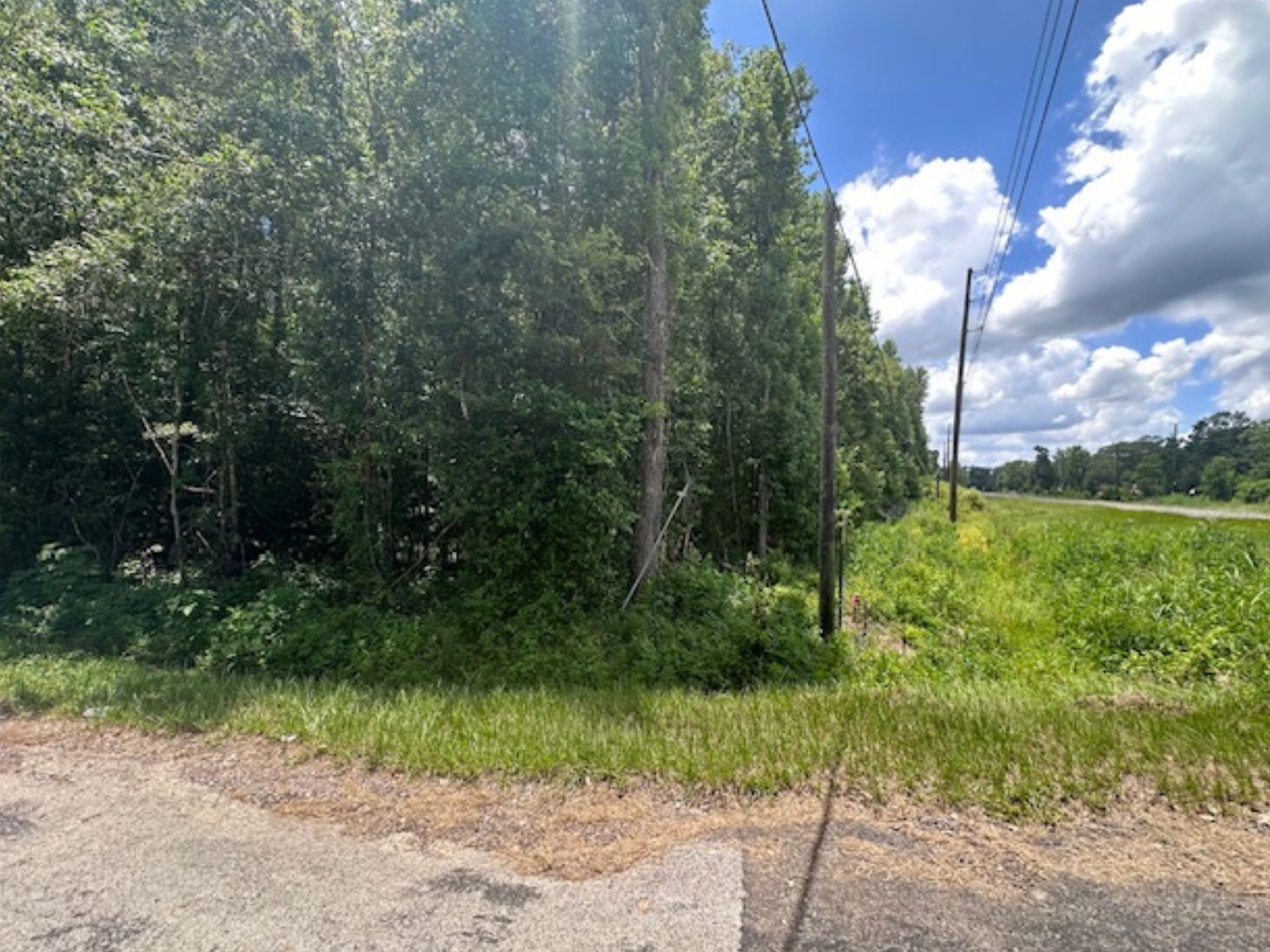 00 Fm-2090 Property Photo 8
