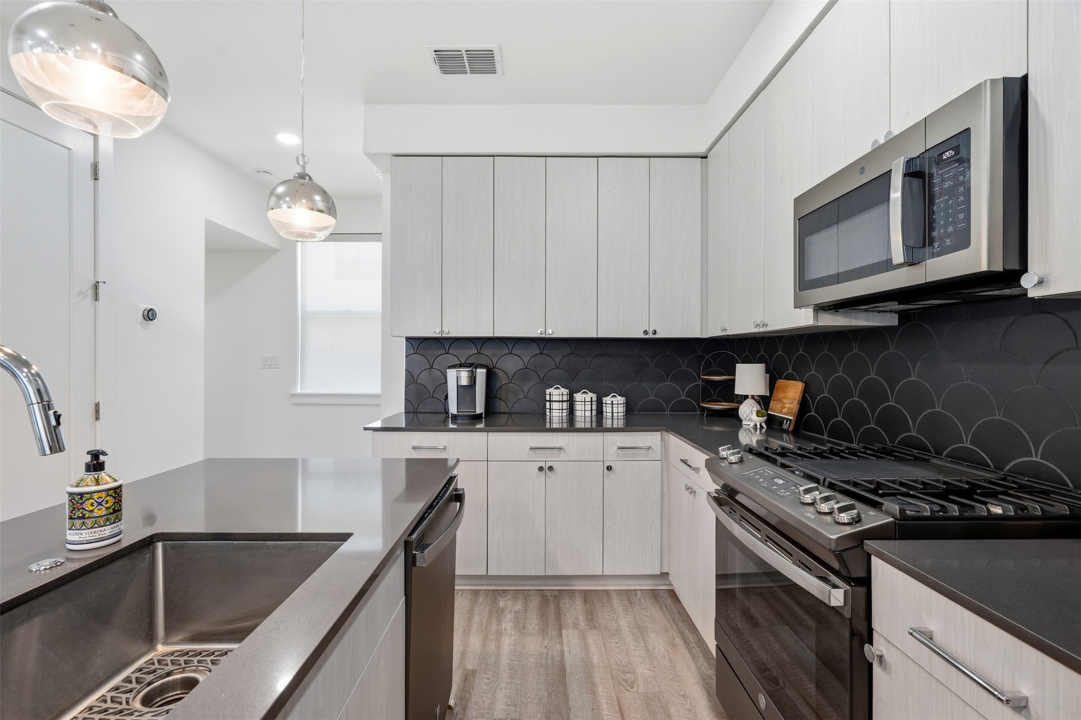 655 Stadtbach Street Property Photo 10