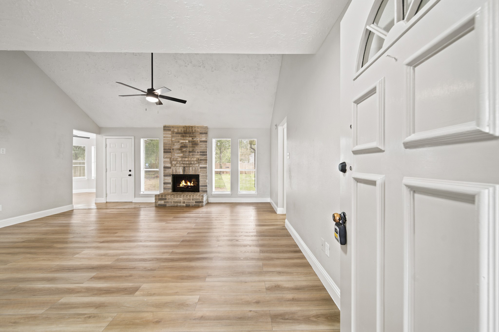 22039 Rivermead Drive Property Photo 4