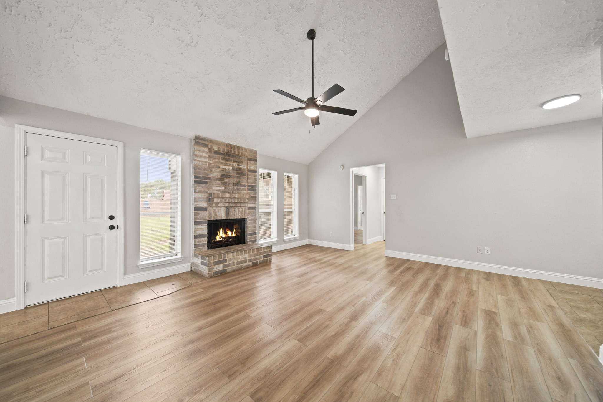 22039 Rivermead Drive Property Photo 6
