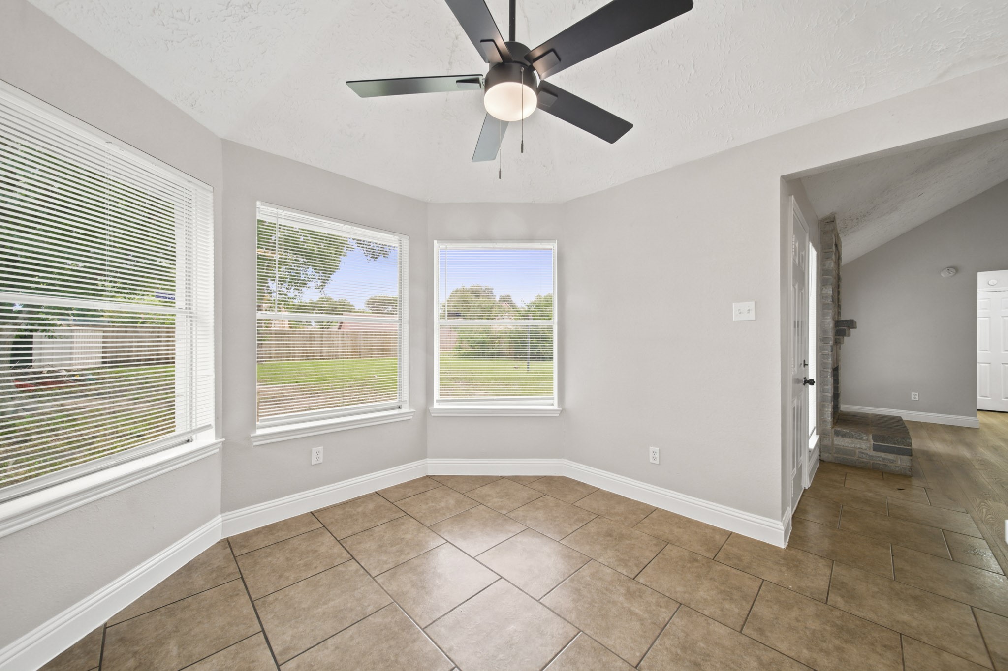 22039 Rivermead Drive Property Photo 11