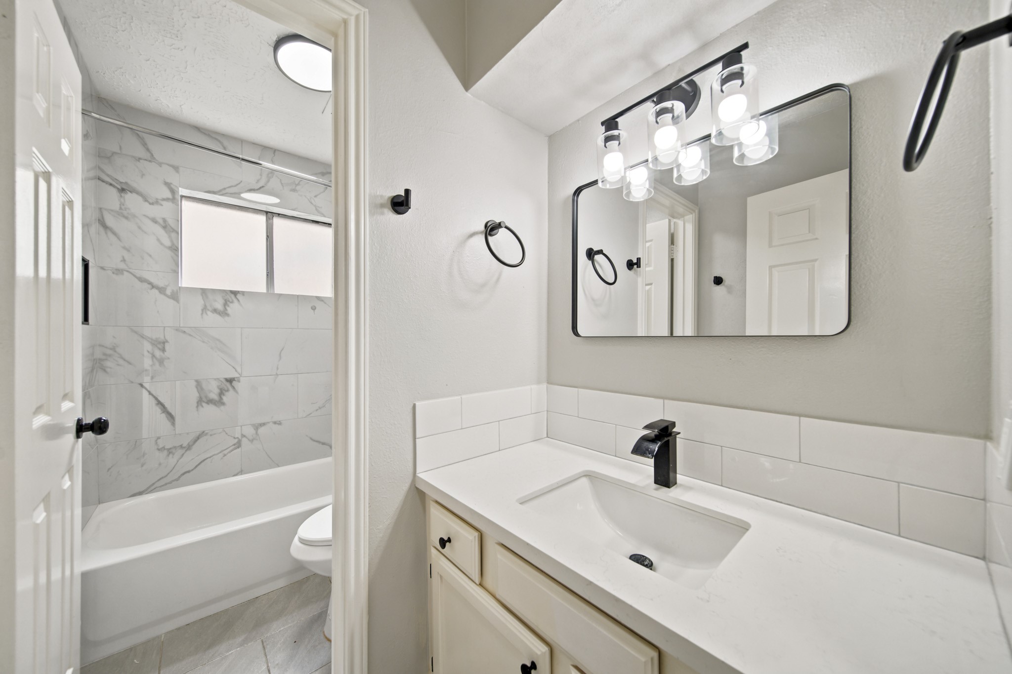 22039 Rivermead Drive Property Photo 18